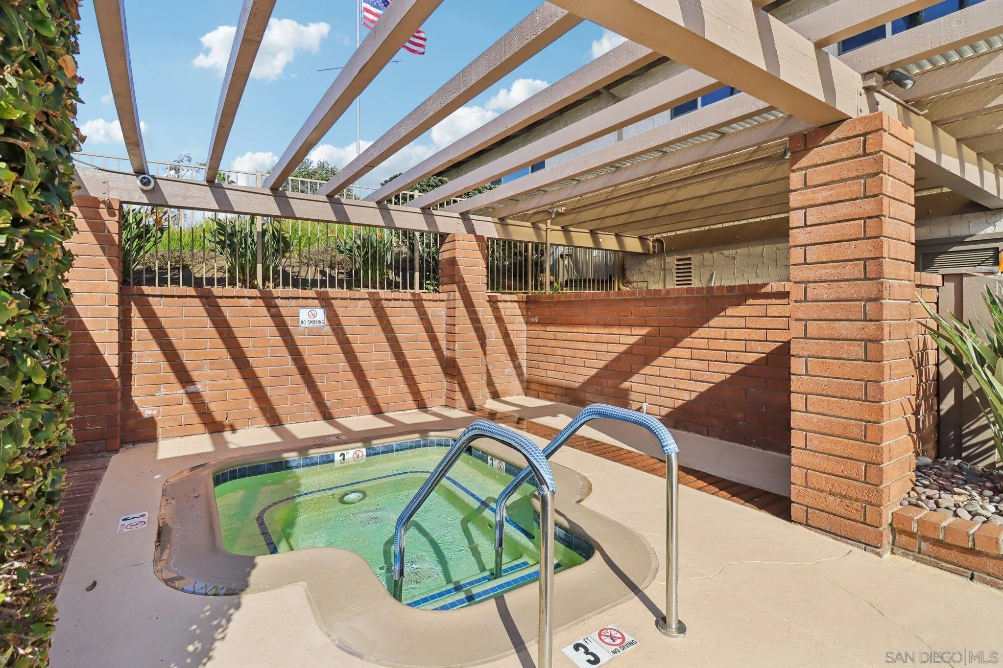 https://cdn.realtyfeed.com/cdn/127/250036646/0c5acc3acbdcc0b3517a8feb32eb05e2.webp