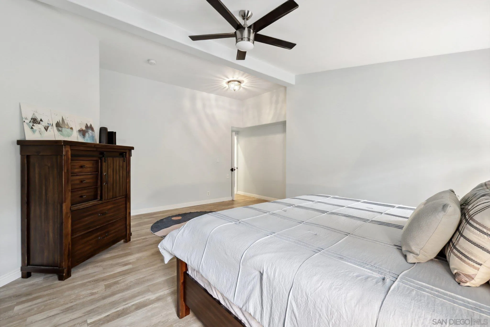 https://cdn.realtyfeed.com/cdn/127/250036646/9d1e7feb9daec2c3d30ae06683af9593.webp