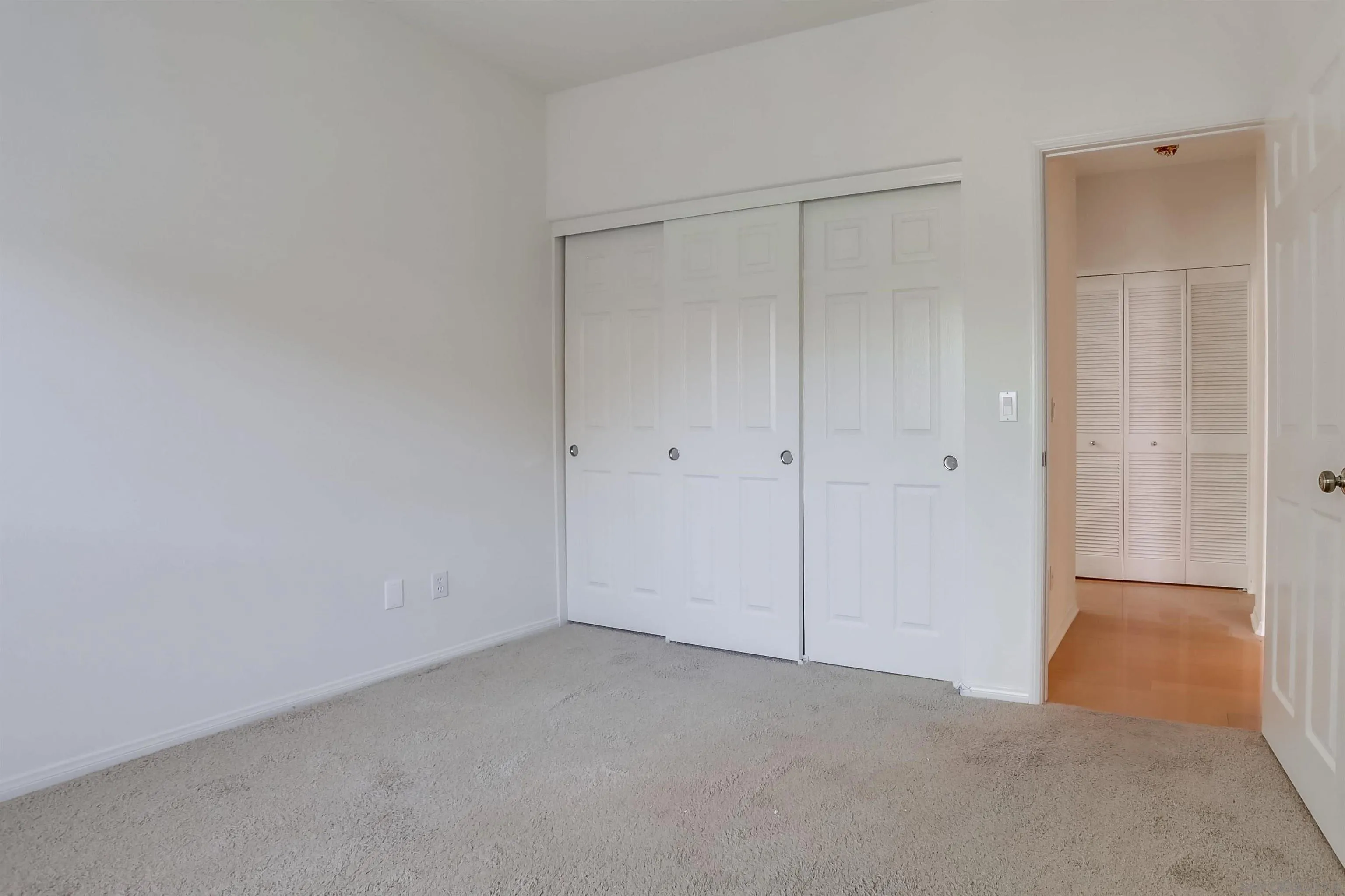 https://cdn.realtyfeed.com/cdn/127/250036647/c8ab0e69598d4c604e5fb603ae83c24e.webp
