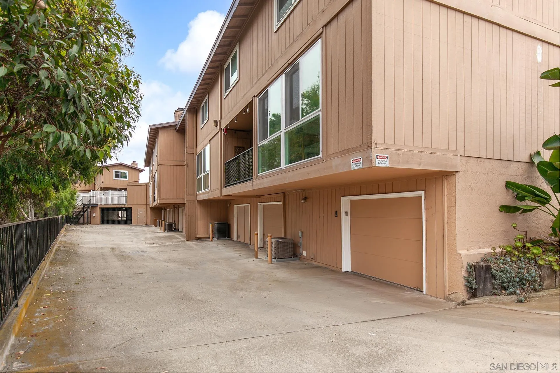 https://cdn.realtyfeed.com/cdn/127/250036650/059fb9b844bf54758e7fd14166befbfe.webp