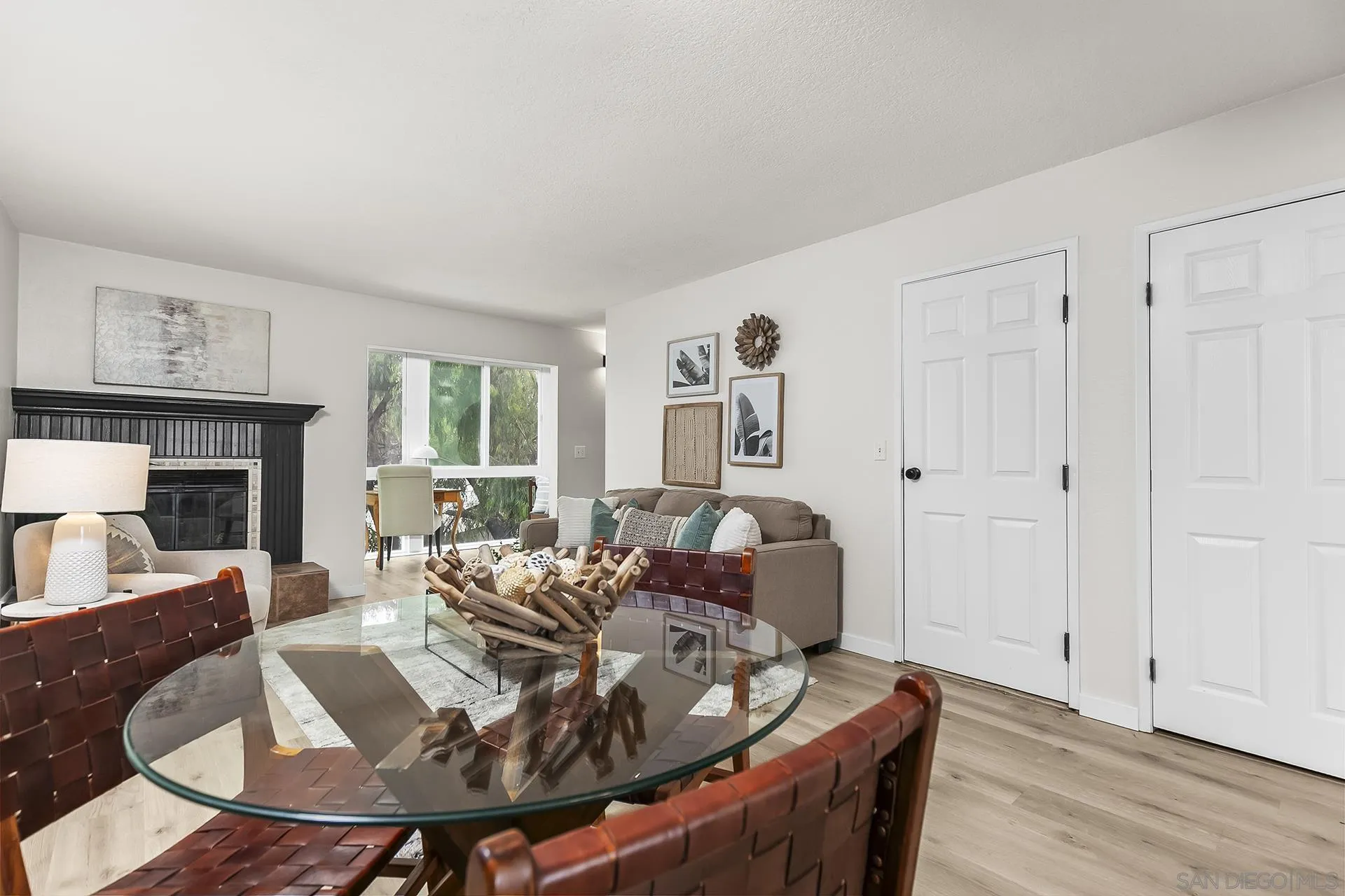 https://cdn.realtyfeed.com/cdn/127/250036650/1a82e1eb75afbe5c6de9e4c65f7d4037.webp