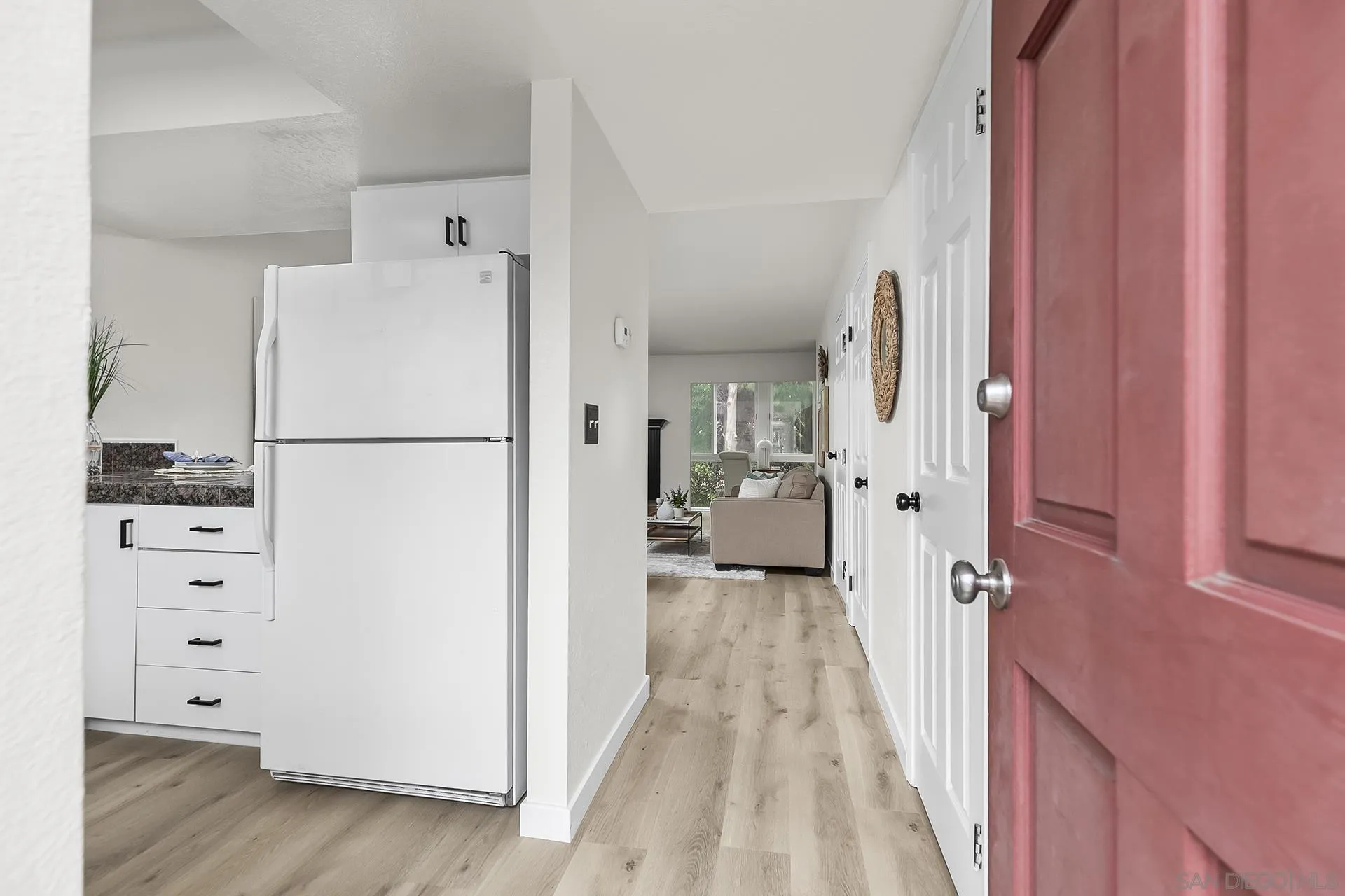 Photo #3: 250036650 Listing 