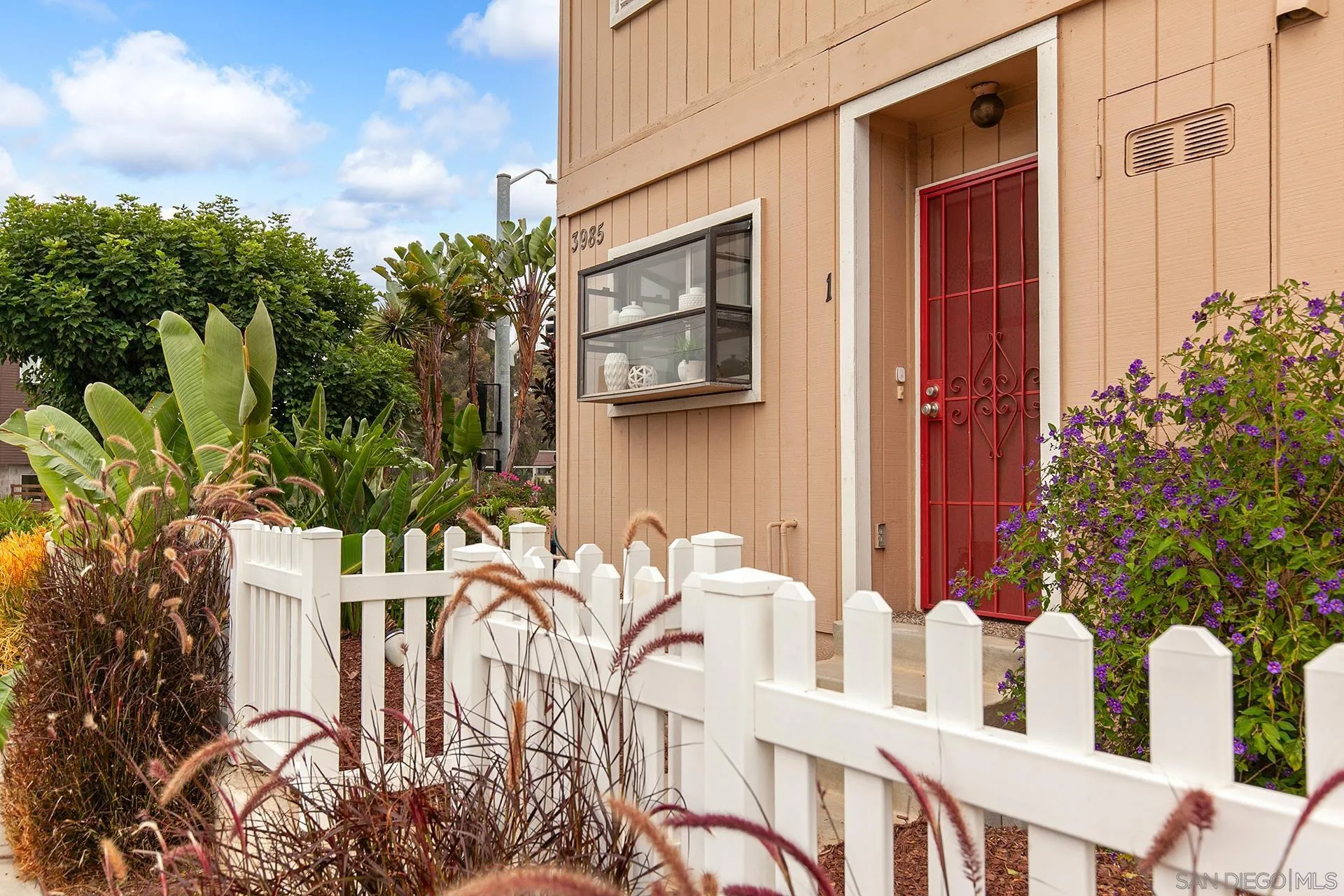 https://cdn.realtyfeed.com/cdn/127/250036650/3082155d77c0e0a1920e84df35943342.webp