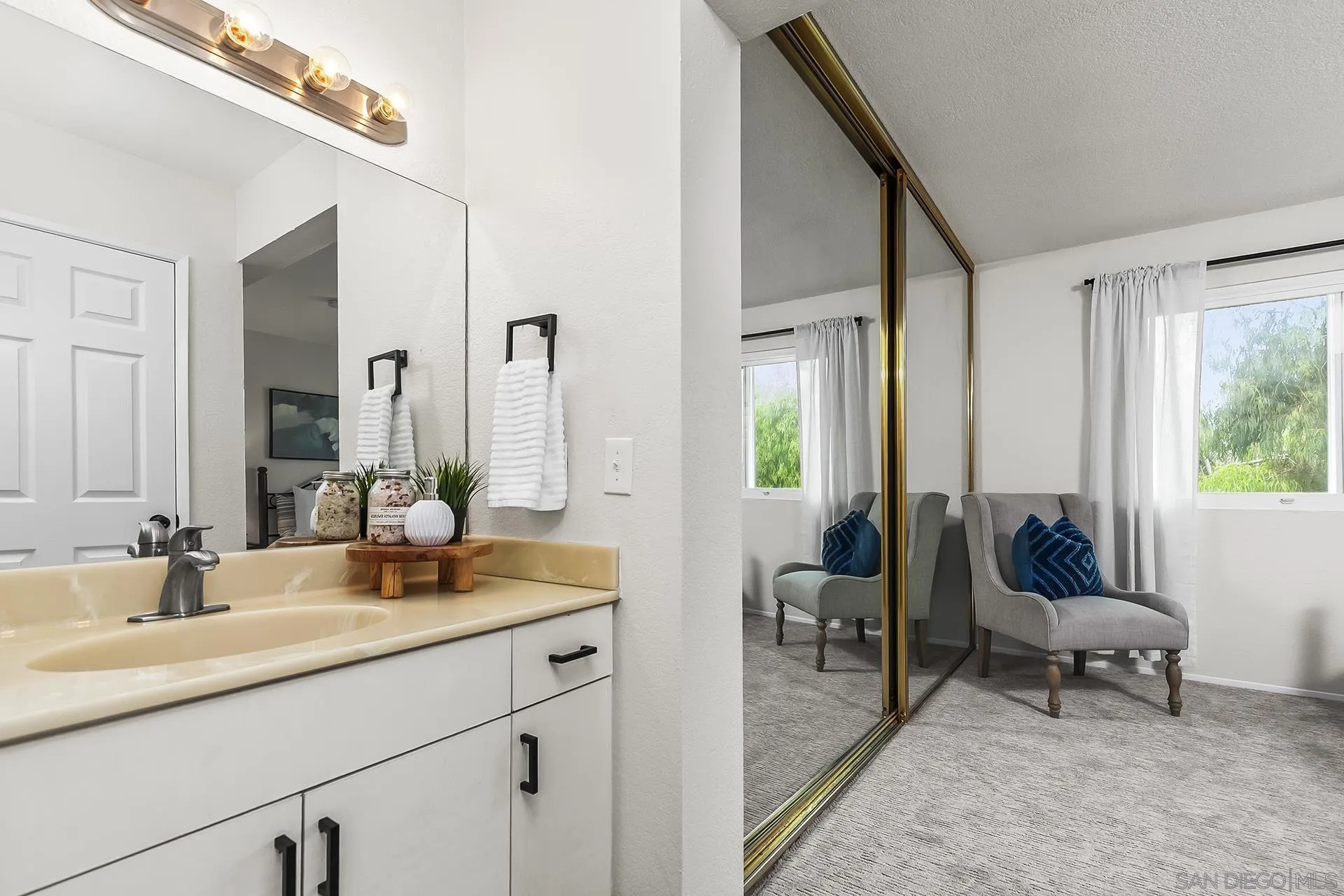 https://cdn.realtyfeed.com/cdn/127/250036650/520c253c5d1a6e595ea137a5996088db.webp