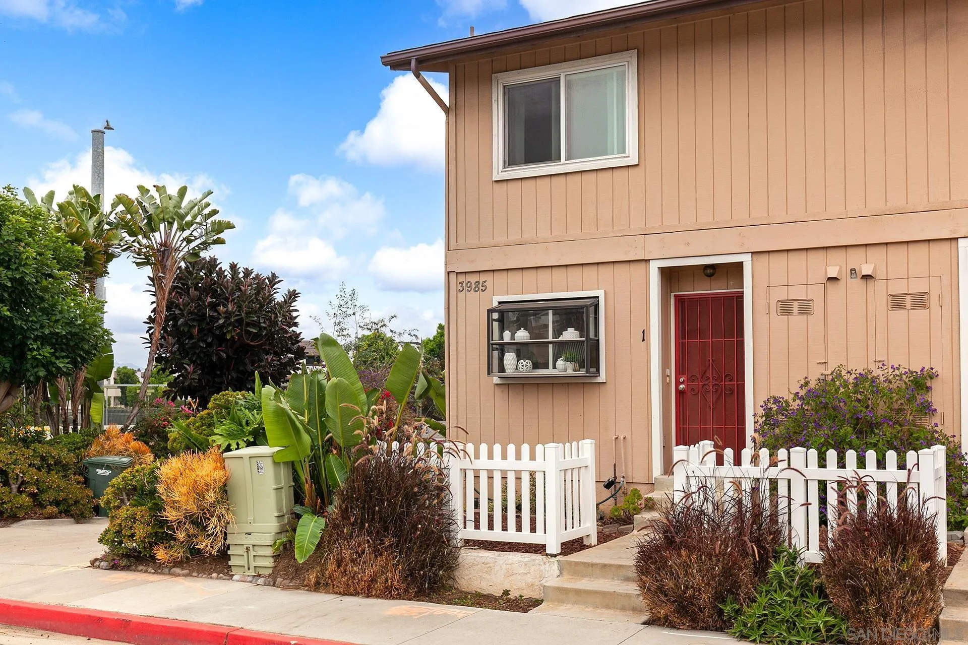 https://cdn.realtyfeed.com/cdn/127/250036650/773f0f94daa82cb85029aeb6a84bc5ce.webp
