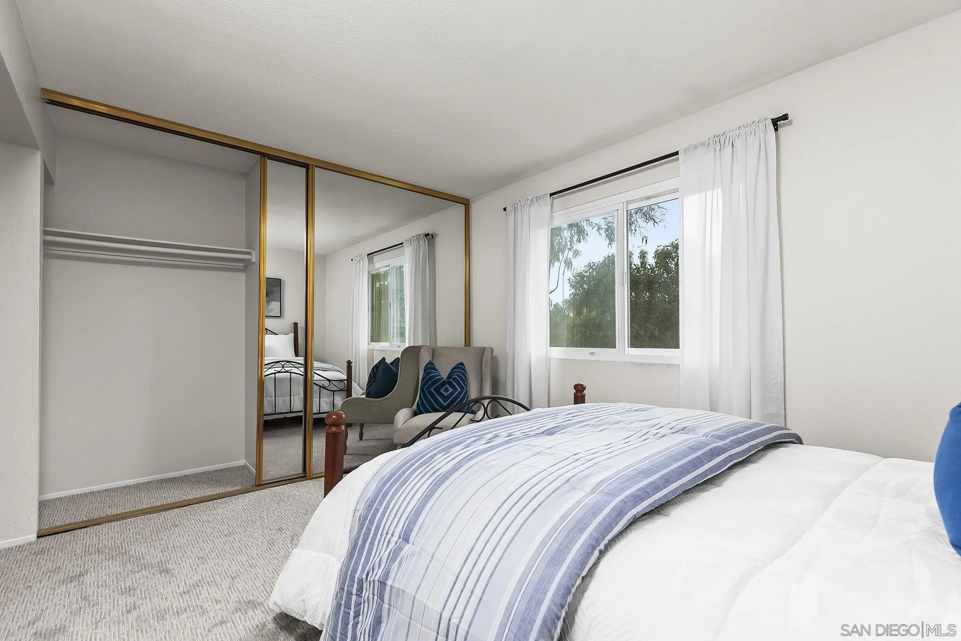 https://cdn.realtyfeed.com/cdn/127/250036650/9dfb6c10de628c096a0dd11441a624da.webp