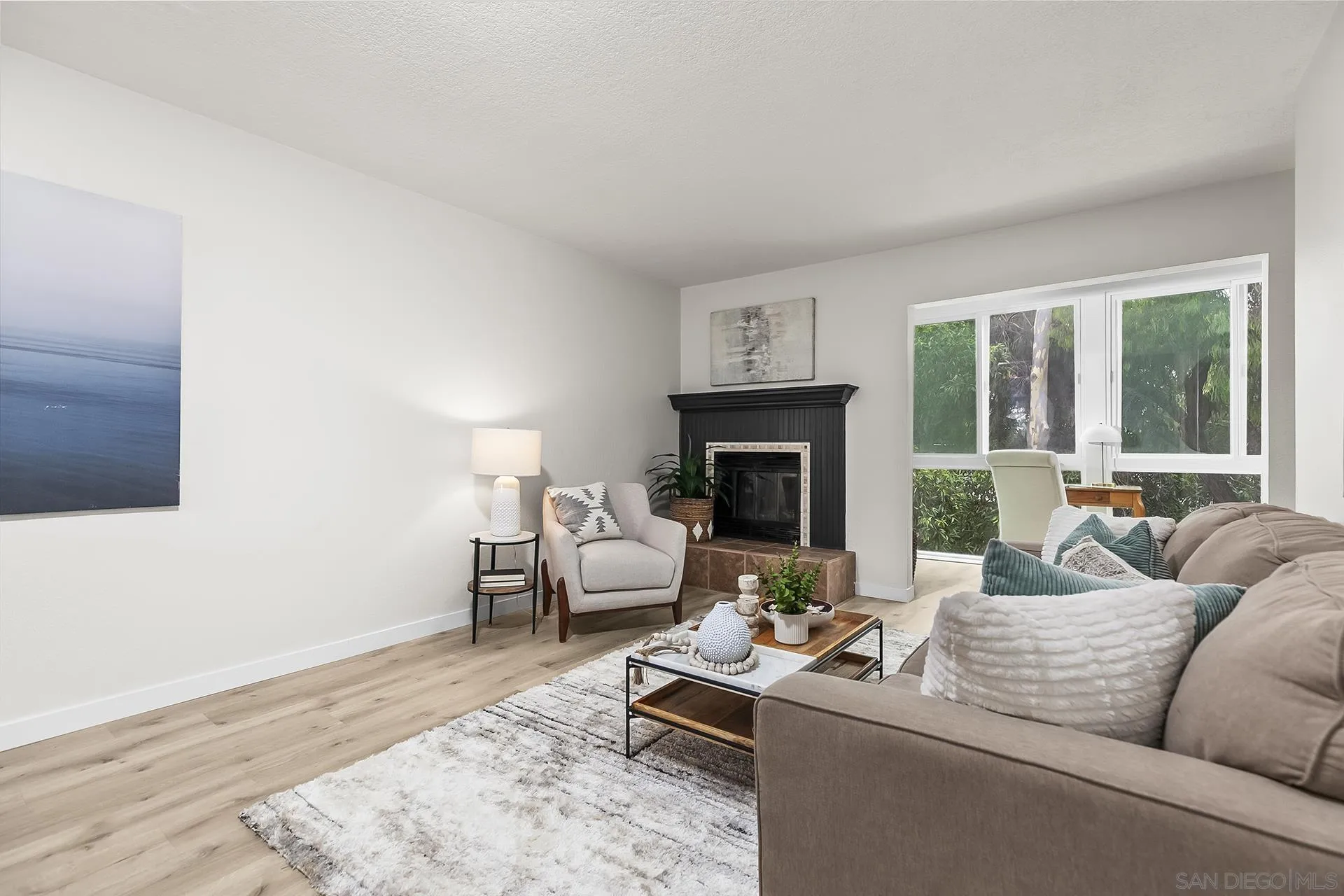 https://cdn.realtyfeed.com/cdn/127/250036650/a551091e5751ec22617ef7649a4cdb2f.webp