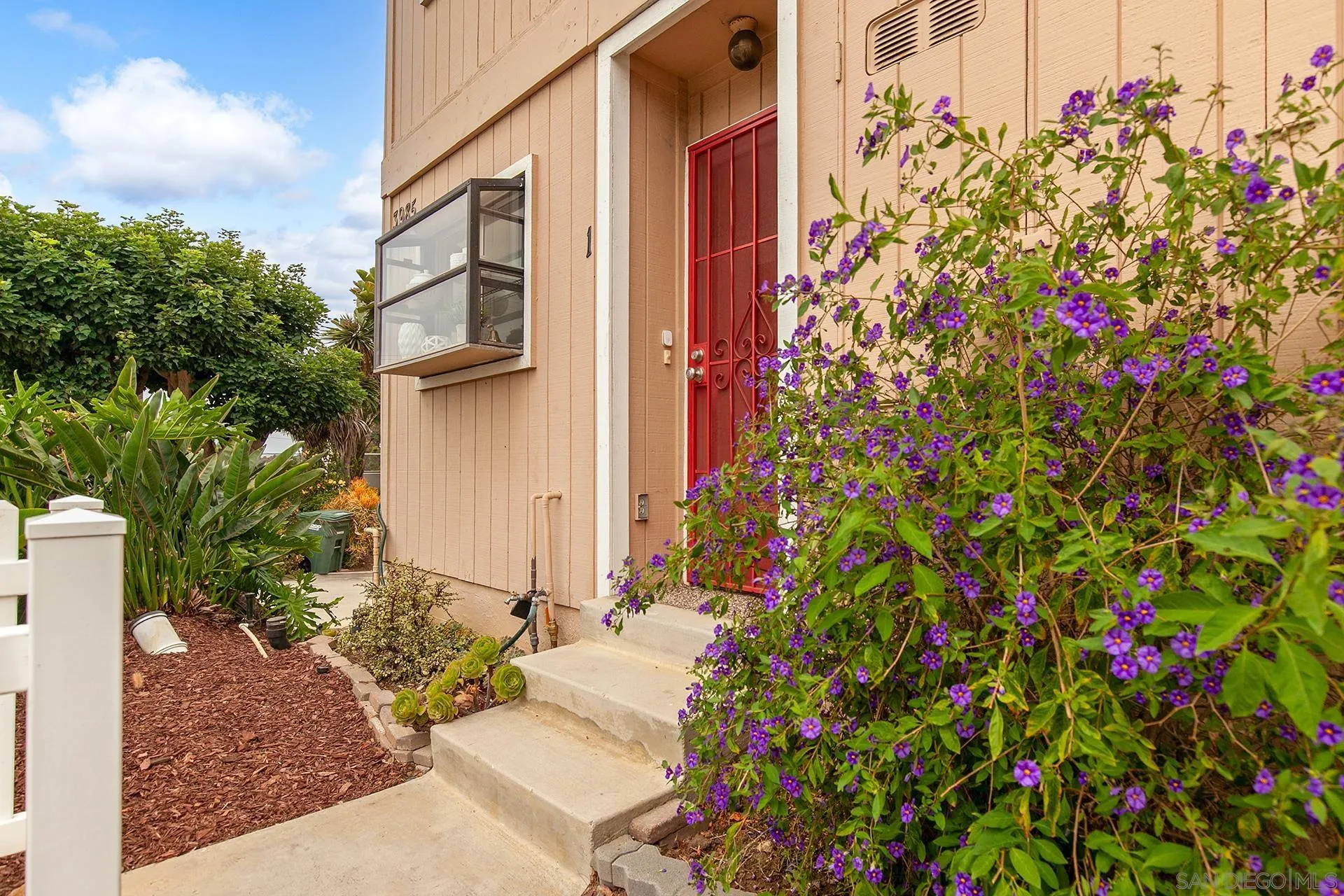 https://cdn.realtyfeed.com/cdn/127/250036650/fc619f4617a398ef5fdd8010ed486b1d.webp