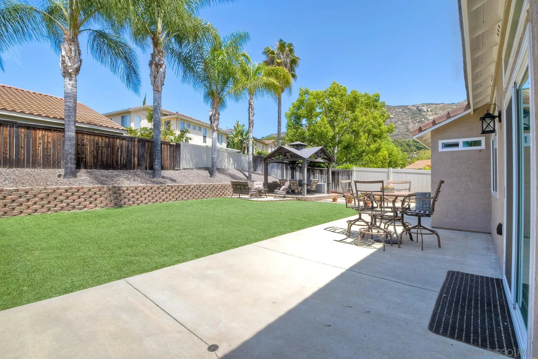 https://cdn.realtyfeed.com/cdn/127/250036652/79db00128c1d7bef311774da113178fe.webp
