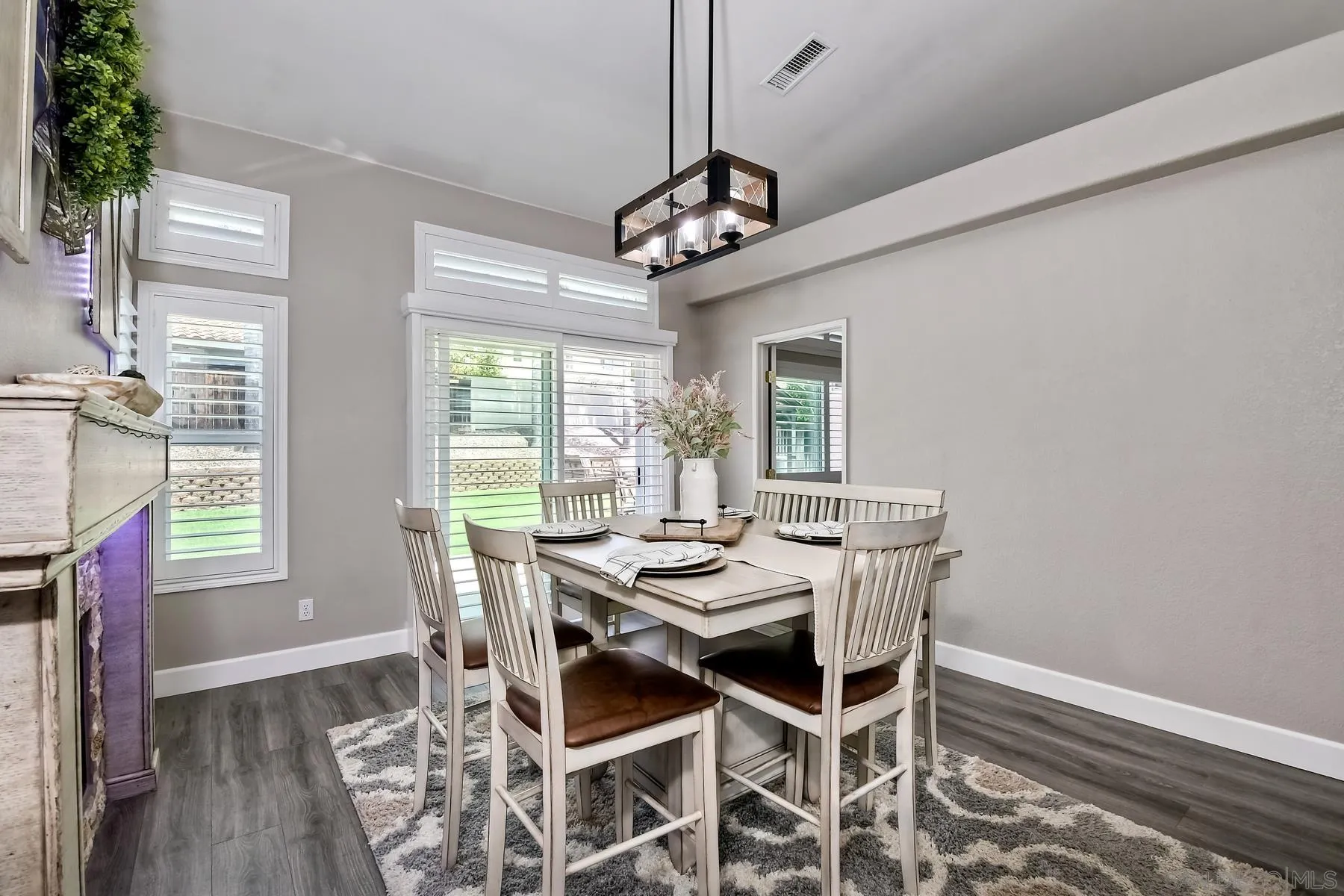 https://cdn.realtyfeed.com/cdn/127/250036652/883ac52f3f85ad8609fa9ecfa1793445.webp