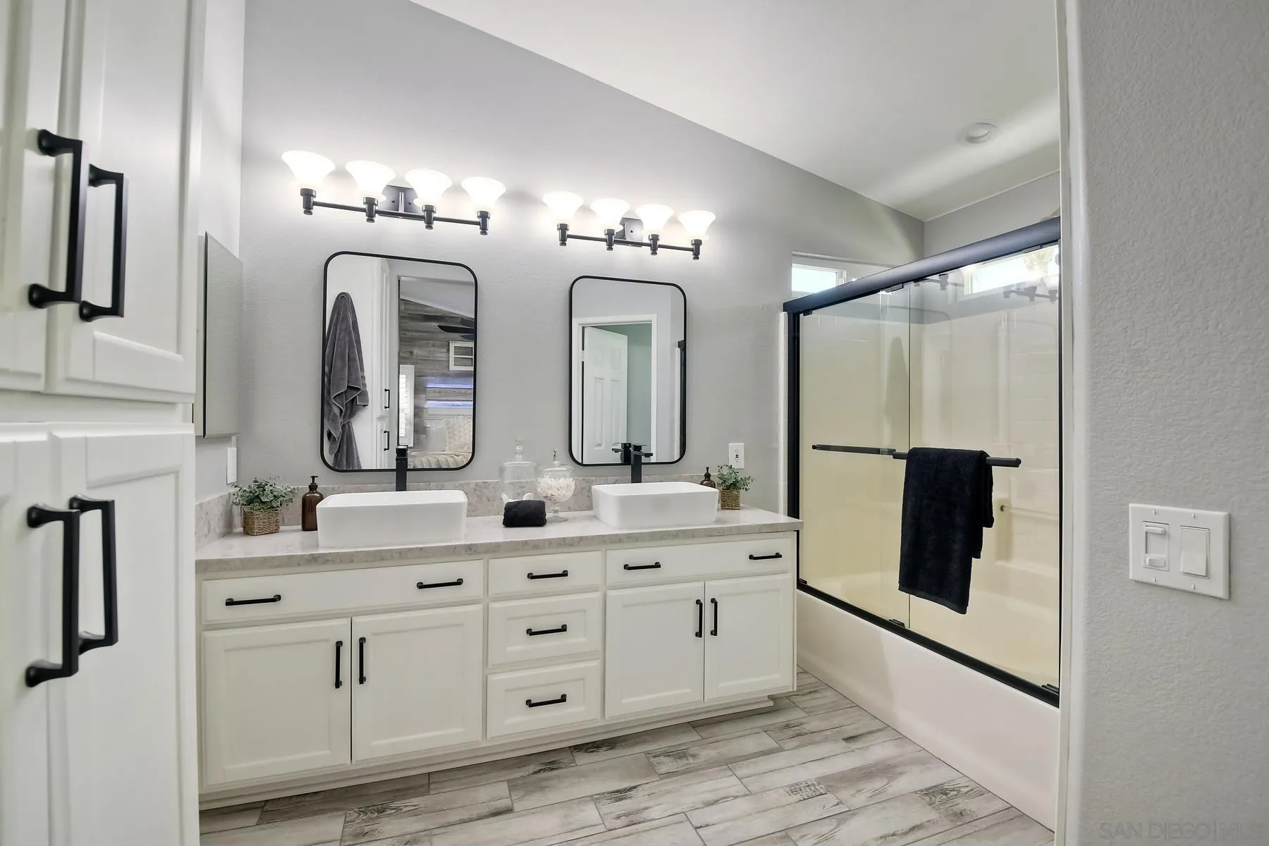 https://cdn.realtyfeed.com/cdn/127/250036652/975cd9b94967745c0020d5ad85a223fd.webp