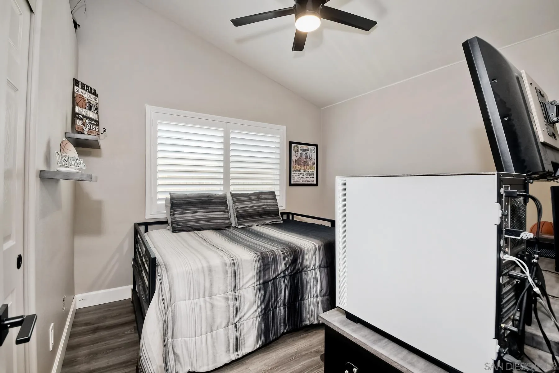 https://cdn.realtyfeed.com/cdn/127/250036652/9f2186c43c600553173e8755e24e1451.webp