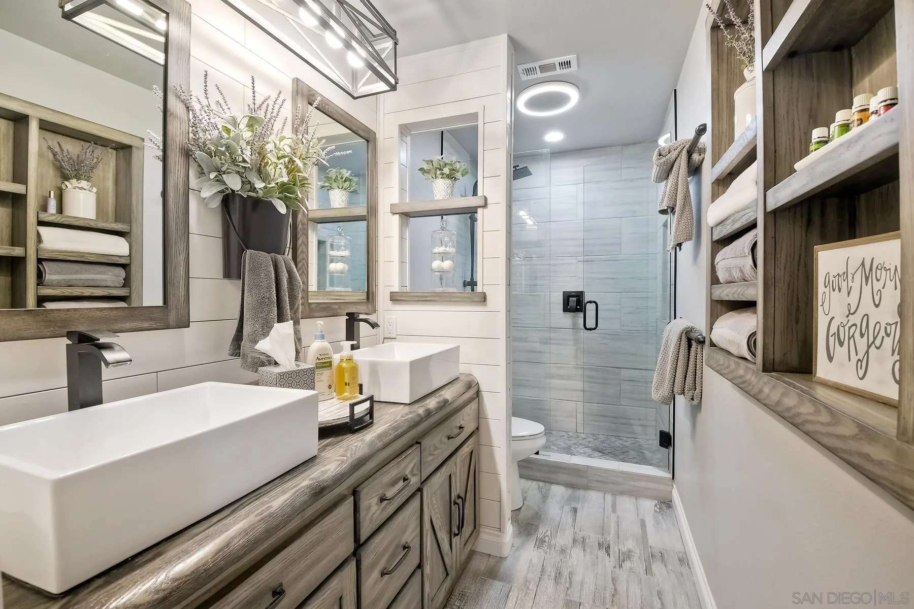 https://cdn.realtyfeed.com/cdn/127/250036652/f5773b7fc5dbc32da786a5a3501316bd.webp