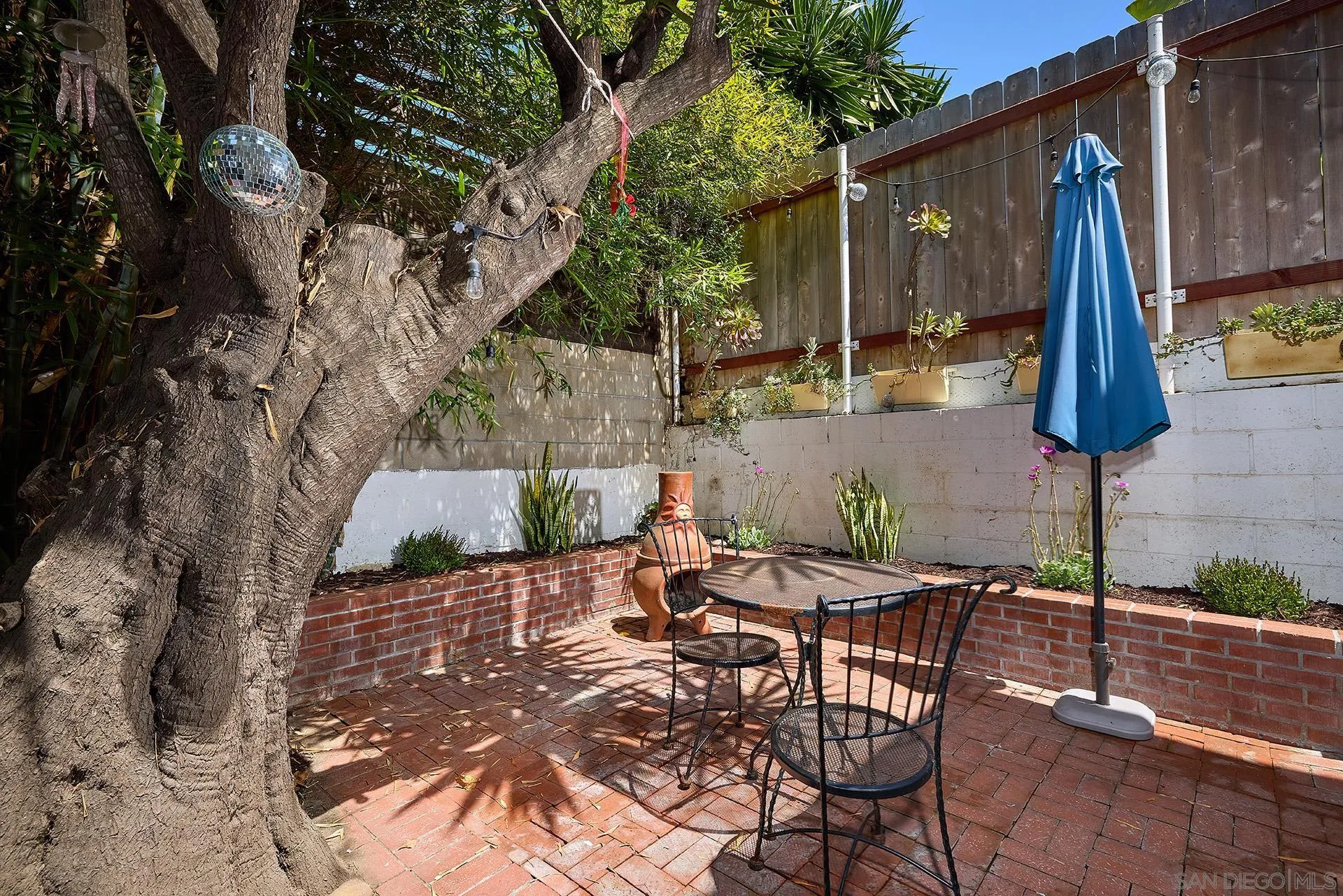https://cdn.realtyfeed.com/cdn/127/250036655/ccb40d6929418cd595362fad0b059d06.webp