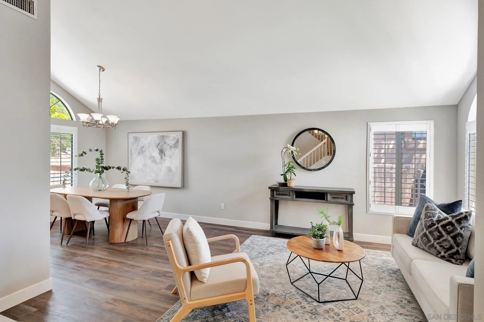 https://cdn.realtyfeed.com/cdn/127/250036661/03d435f0295b9f47be8d140f6f33621c.webp
