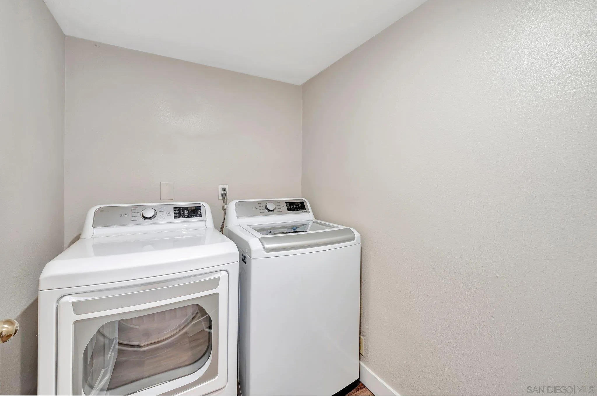 https://cdn.realtyfeed.com/cdn/127/250036661/60e34e3394a3d7de6b31b6a98ae48858.webp
