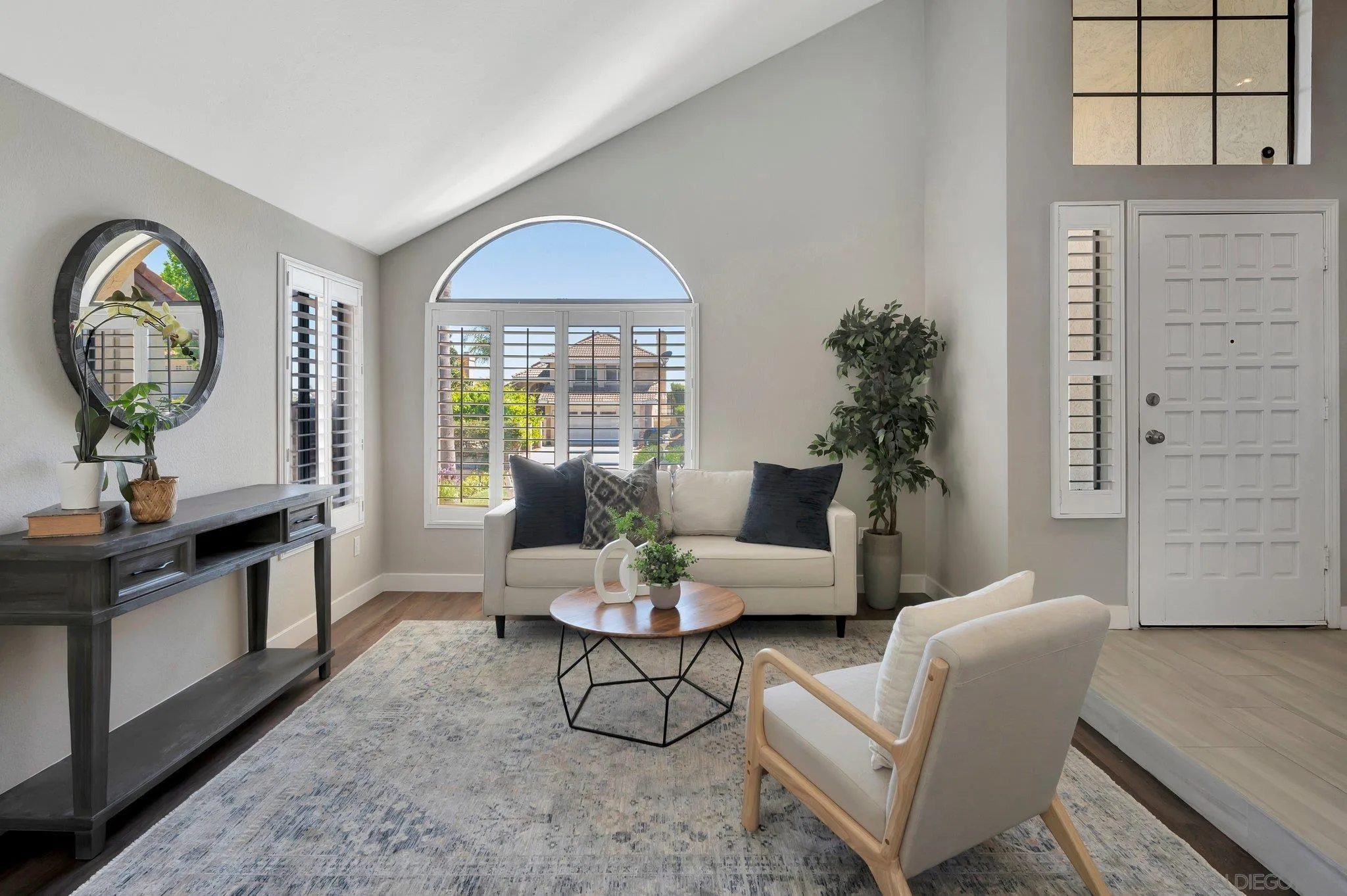 https://cdn.realtyfeed.com/cdn/127/250036661/8ad88d2b37eebfa6cbb4eceddfa181fc.webp