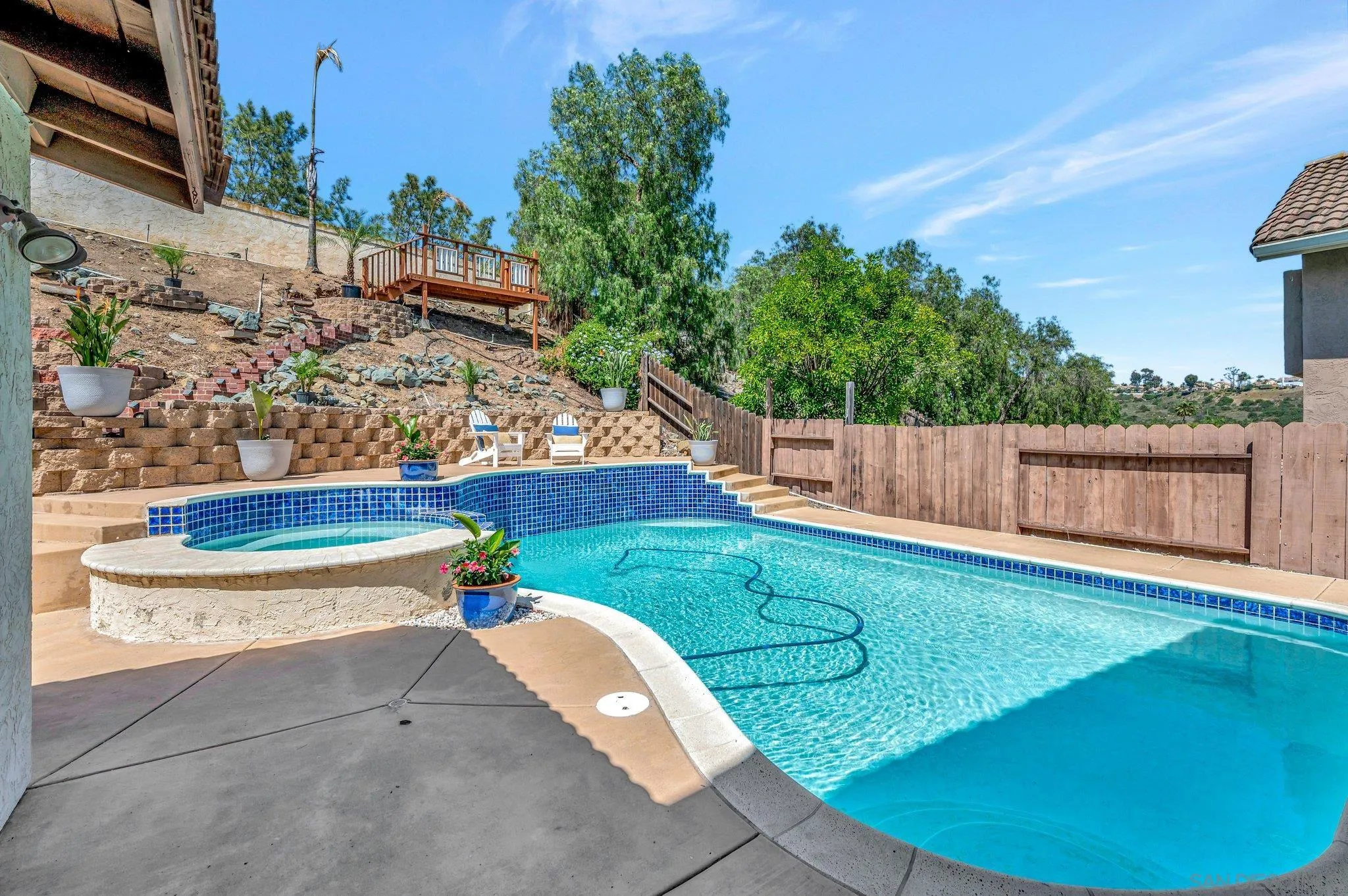 https://cdn.realtyfeed.com/cdn/127/250036661/924040a9f43a70fd20446901d4d71dcf.webp