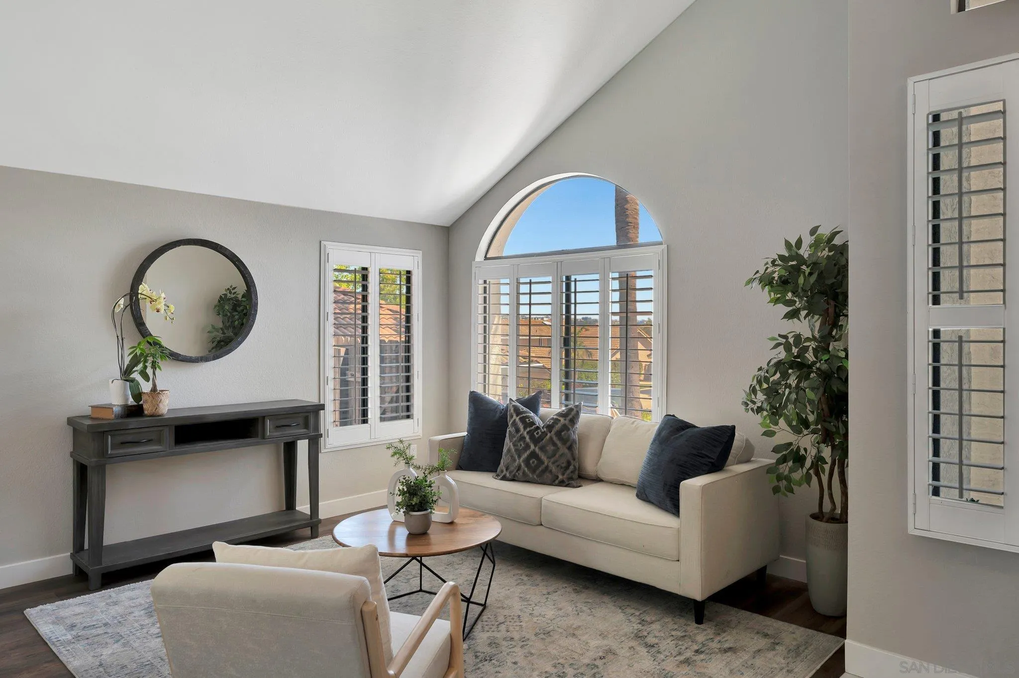 https://cdn.realtyfeed.com/cdn/127/250036661/d1c2aae57c57dc563a7d6146fe229444.webp