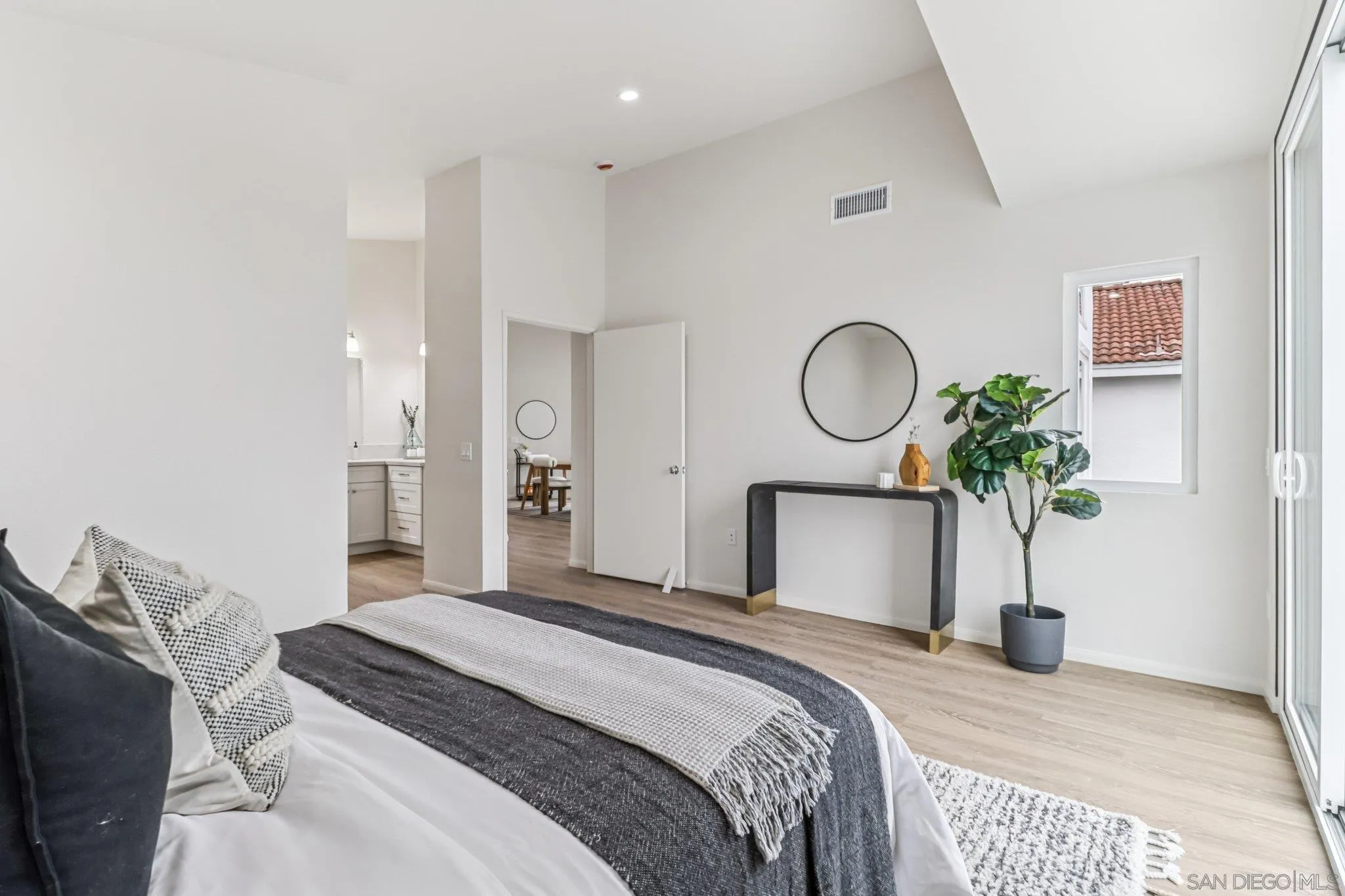 https://cdn.realtyfeed.com/cdn/127/250036662/3a1460568ba875b8ec867b481abe3976.webp