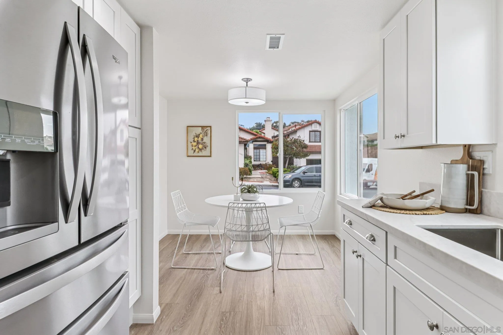 https://cdn.realtyfeed.com/cdn/127/250036662/45d8c3cae72818838761c7742ab7b794.webp