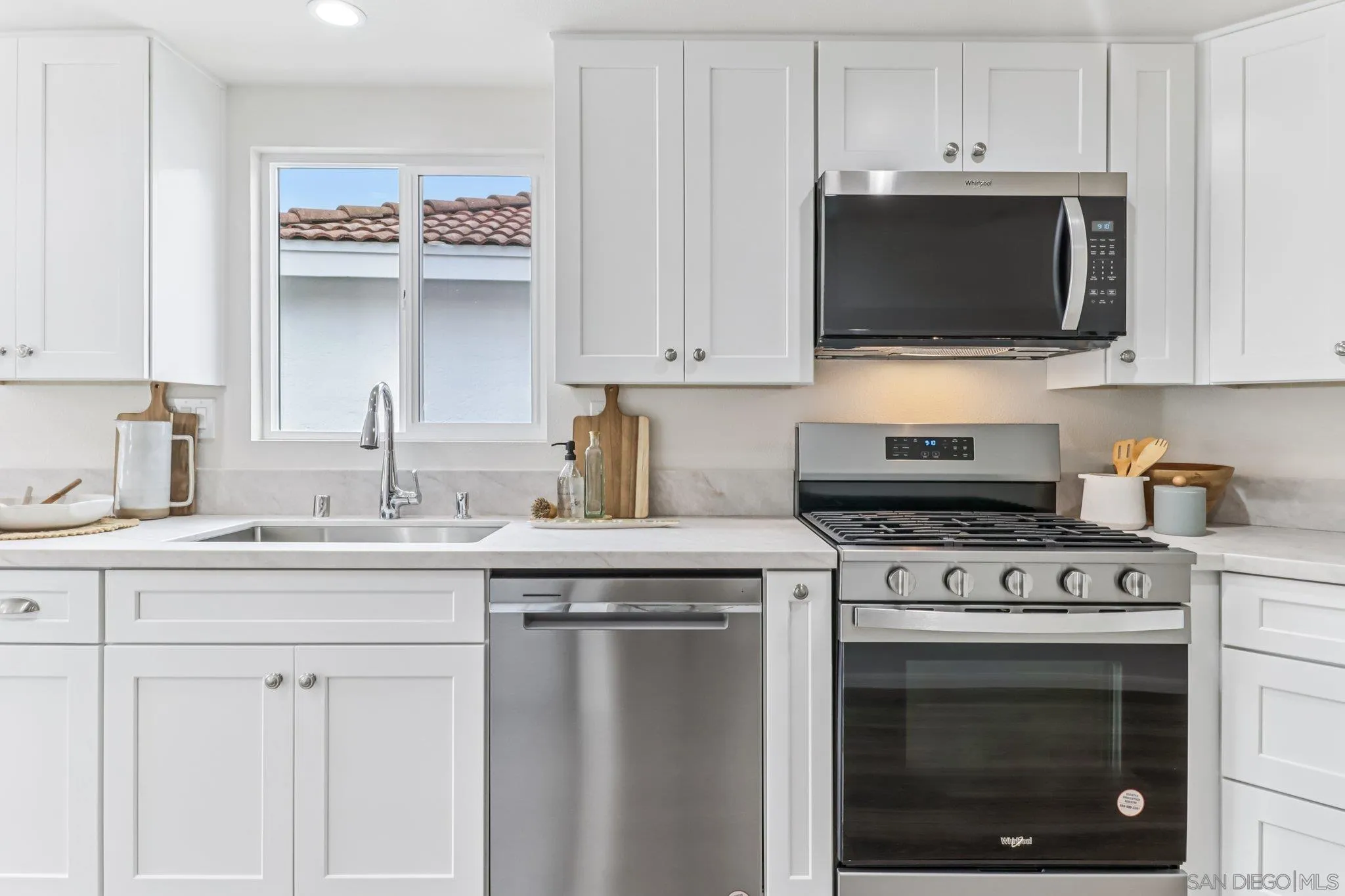 https://cdn.realtyfeed.com/cdn/127/250036662/a6f0178c6799787be1f21d9c832b4bff.webp