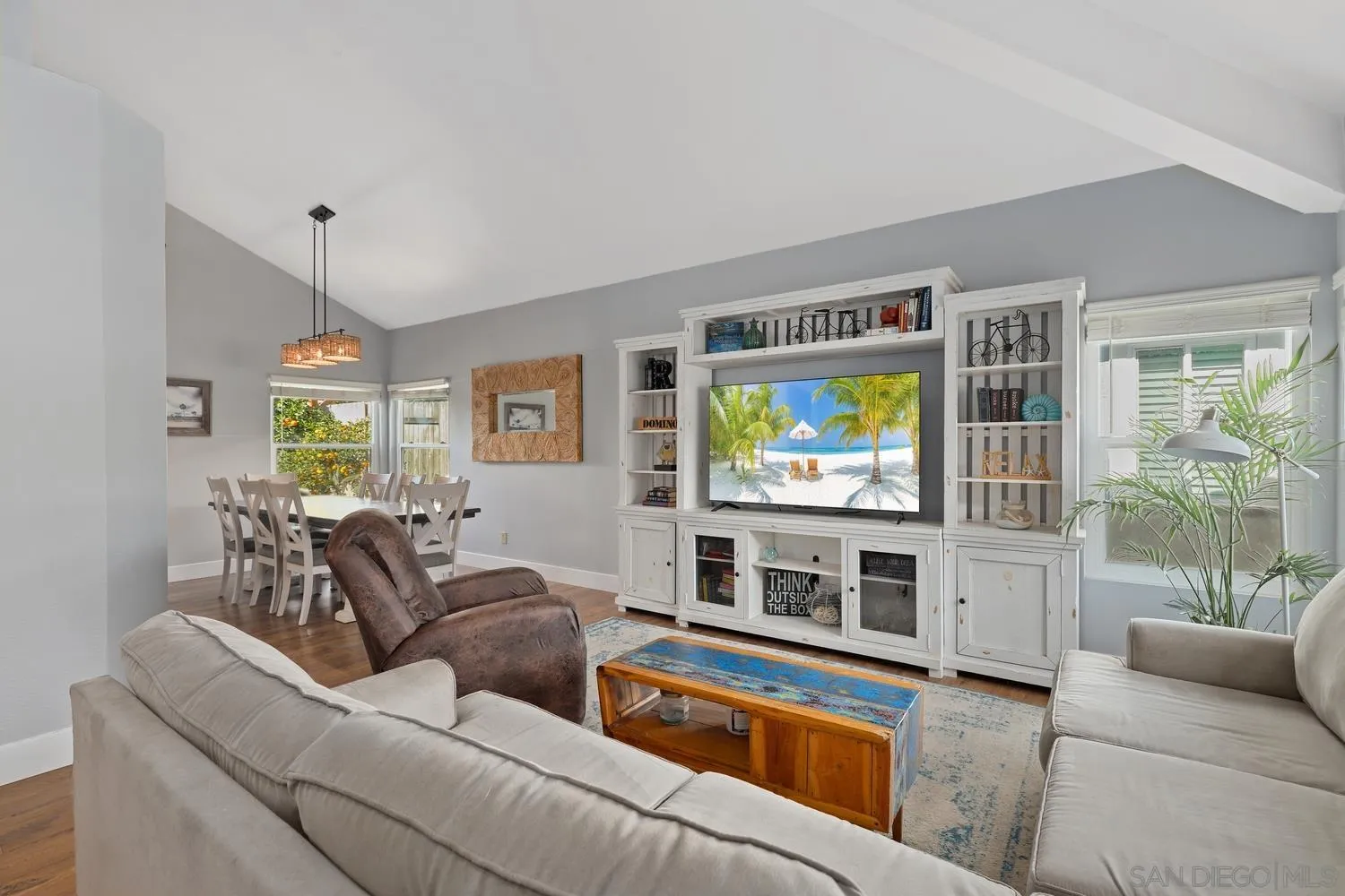 https://cdn.realtyfeed.com/cdn/127/250036664/1788e649db3844ec797b22d60c75679d.webp