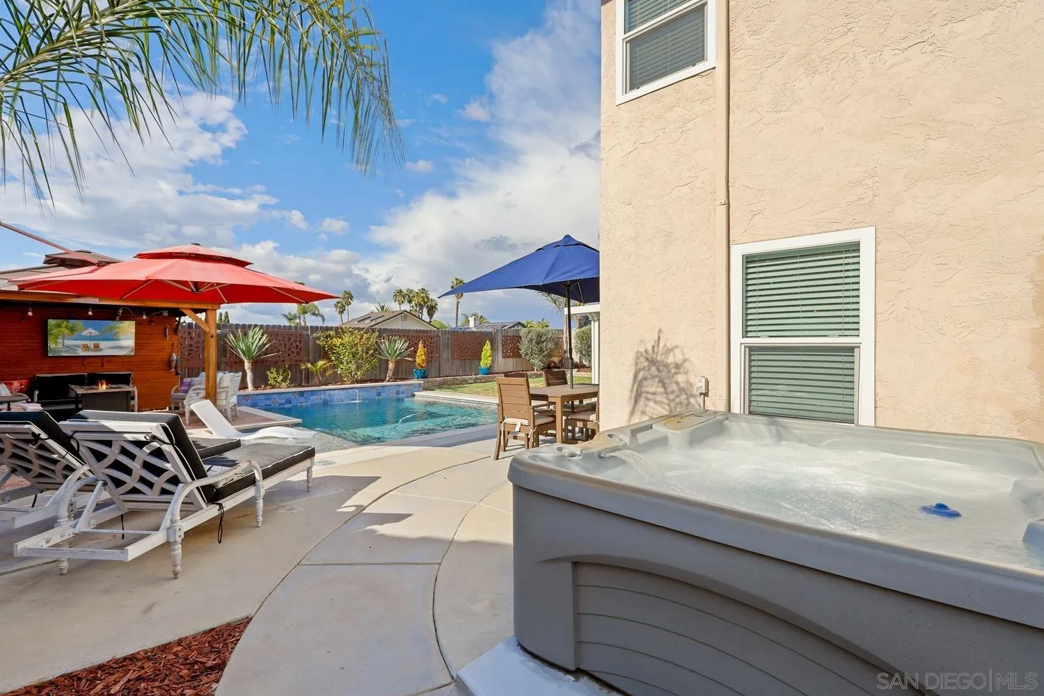 https://cdn.realtyfeed.com/cdn/127/250036664/aa2d6cc8369d705254e4b701d93fc0a4.webp