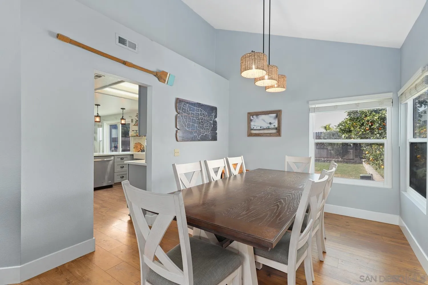 https://cdn.realtyfeed.com/cdn/127/250036664/b7368b4e5d01638fe13cb25d4403978a.webp