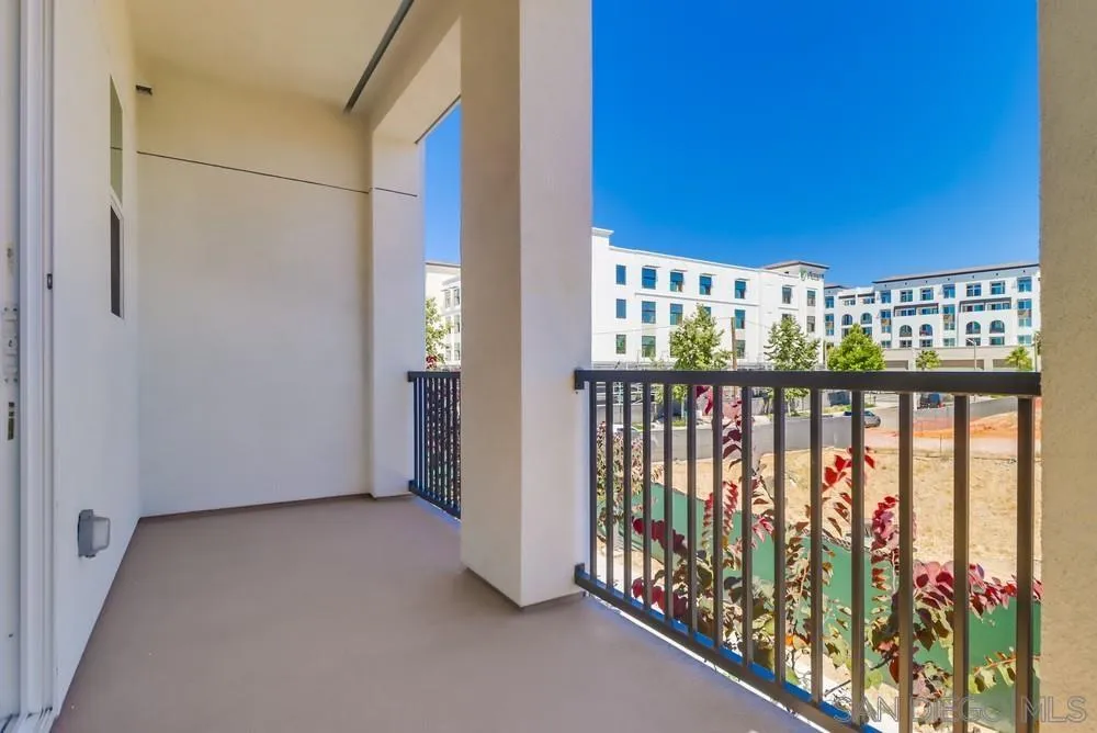 https://cdn.realtyfeed.com/cdn/127/250036665/26cd1c2566db157e778a6212543bfe12.webp