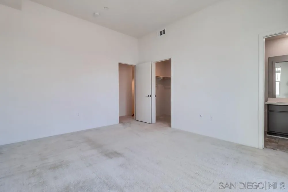 https://cdn.realtyfeed.com/cdn/127/250036665/61488d2ba15debac8df4805ebc0efcd7.webp