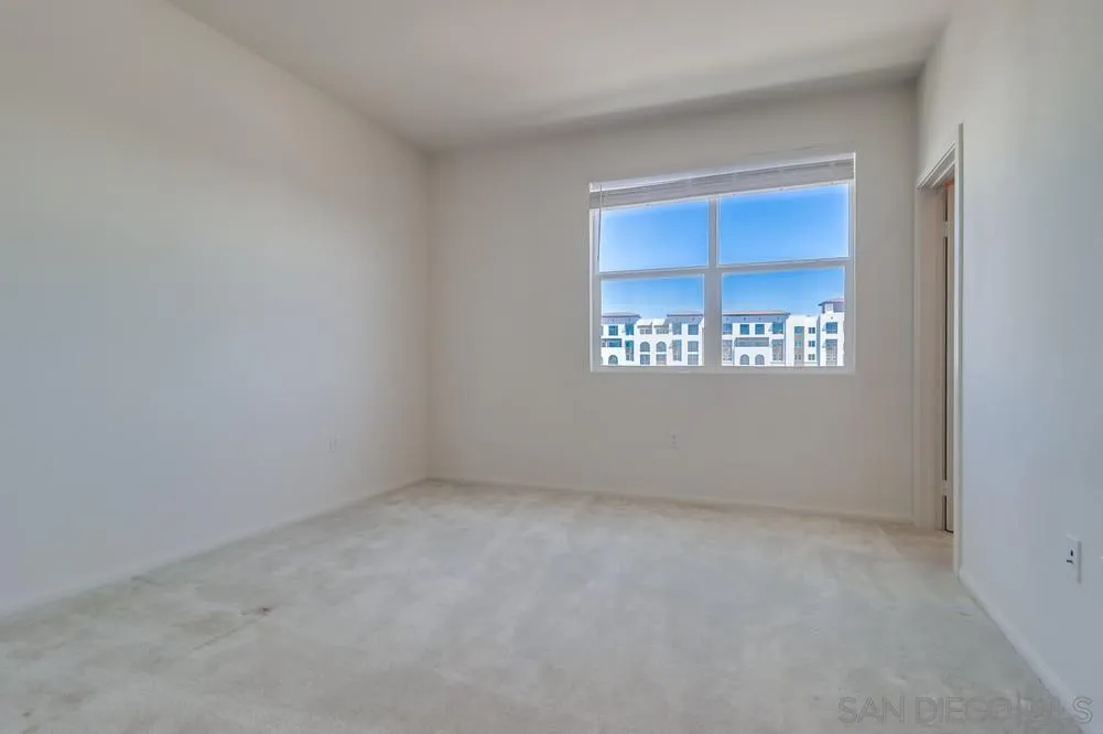 https://cdn.realtyfeed.com/cdn/127/250036665/a28c0a679dd34af540b1a1899a55bf10.webp