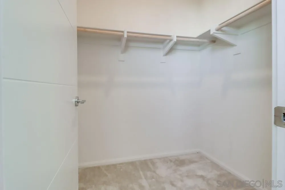 https://cdn.realtyfeed.com/cdn/127/250036665/a53de46fe269cdc18c5b37b41ad784fb.webp