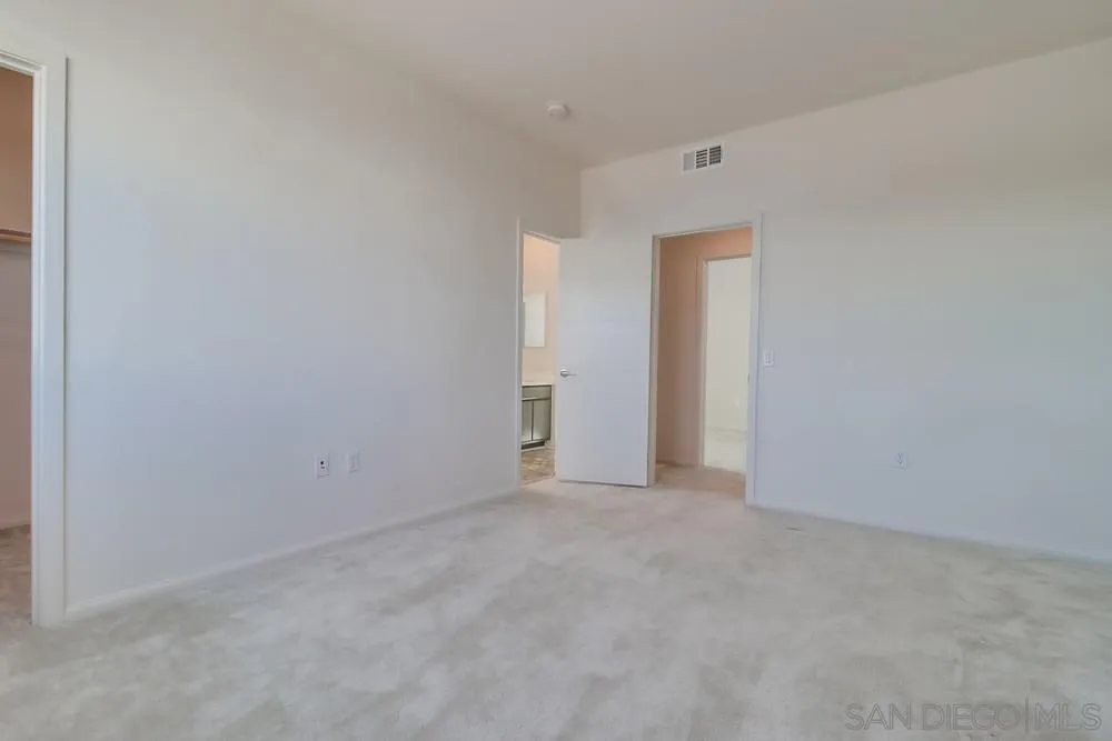 https://cdn.realtyfeed.com/cdn/127/250036665/b3764c16583a5be18b86e6773adee731.webp
