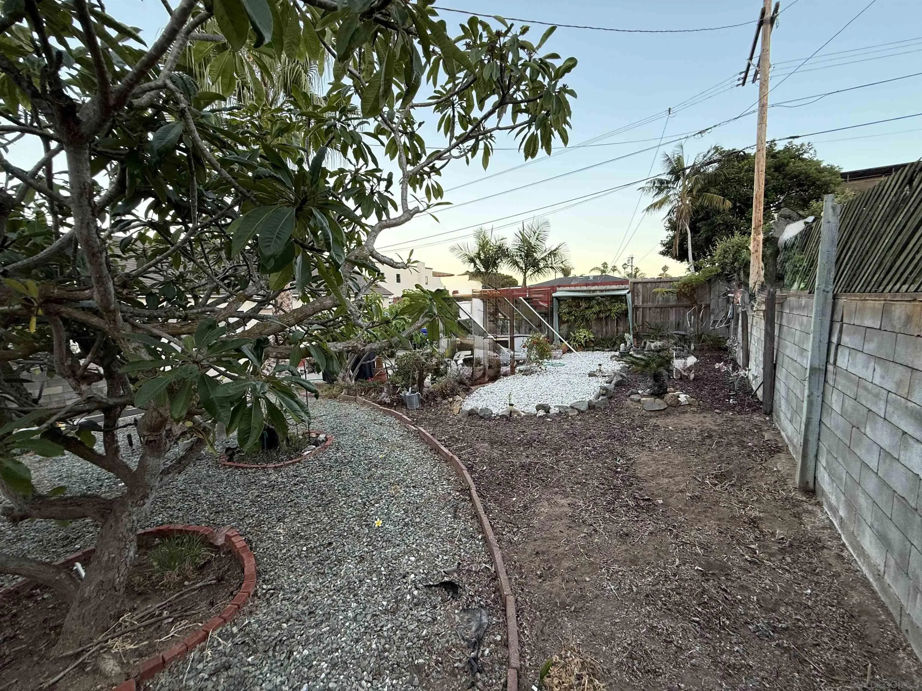 https://cdn.realtyfeed.com/cdn/127/250036668/25daa5a4bfccaa6ddabcd79724cfab19.webp