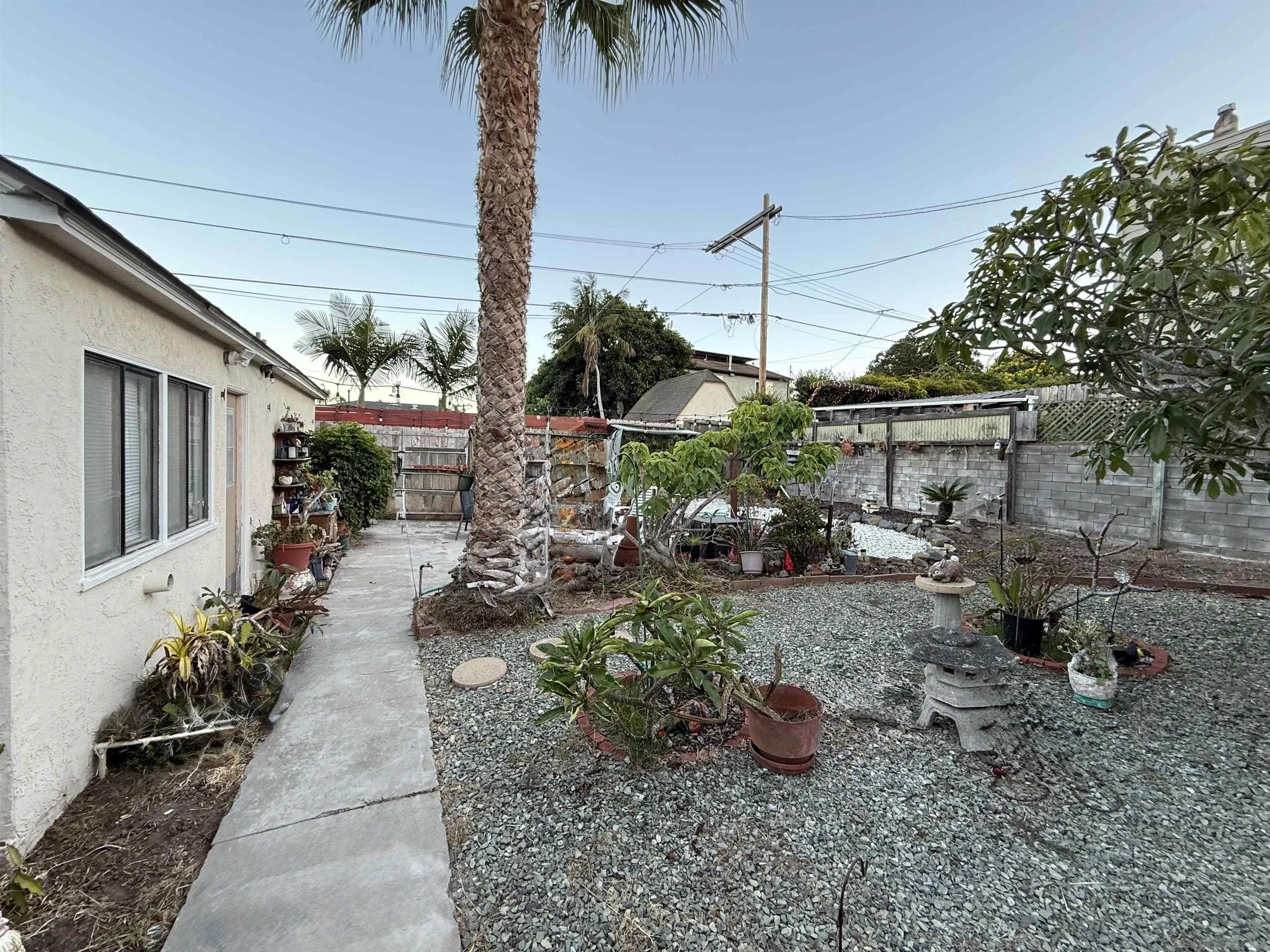 https://cdn.realtyfeed.com/cdn/127/250036668/65f825cdcb9045f9510383886ddef7b1.webp