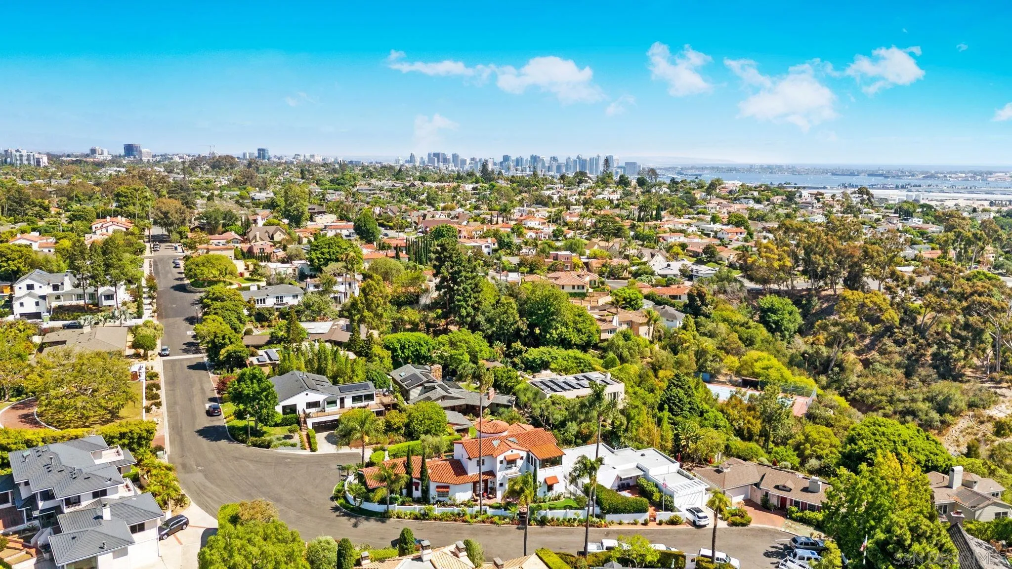 https://cdn.realtyfeed.com/cdn/127/250036673/1277037904be447a25efd3349a36f25e.webp