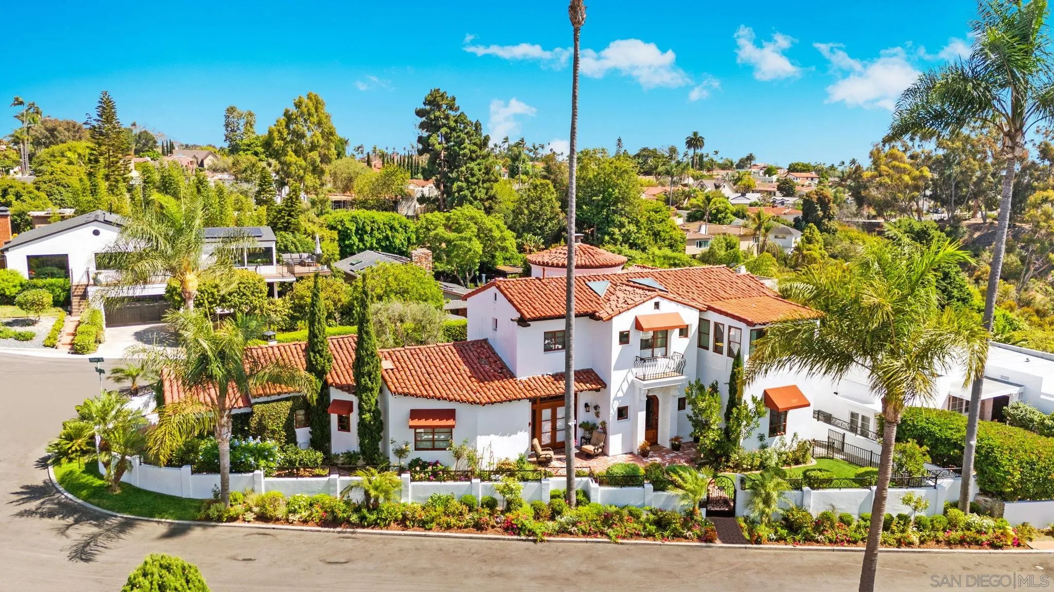 https://cdn.realtyfeed.com/cdn/127/250036673/ac19b153b74514c64bb85c46b83dd8f8.webp