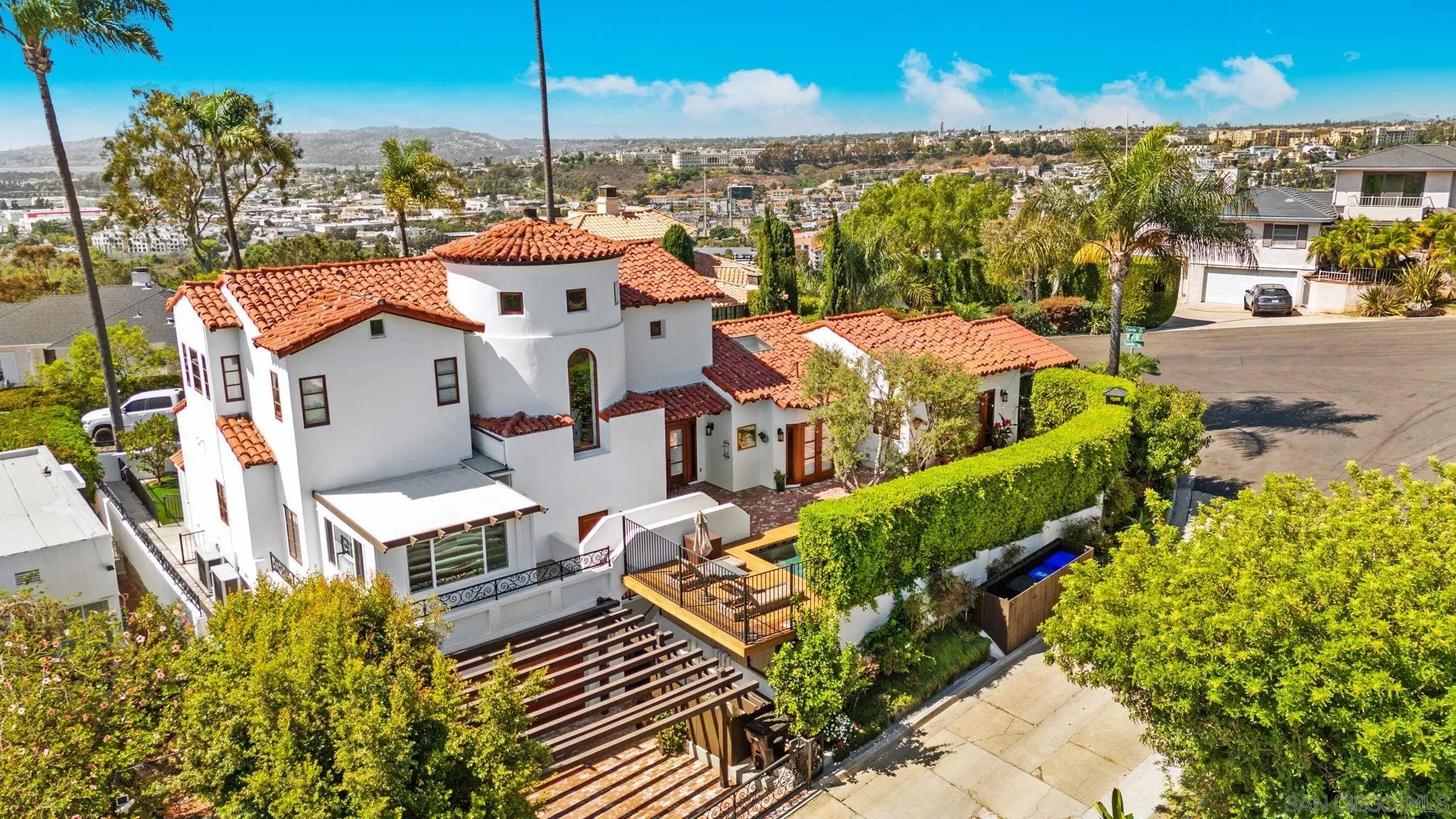 https://cdn.realtyfeed.com/cdn/127/250036673/bf003c4588a43b04c7f21adf1b1ed485.webp