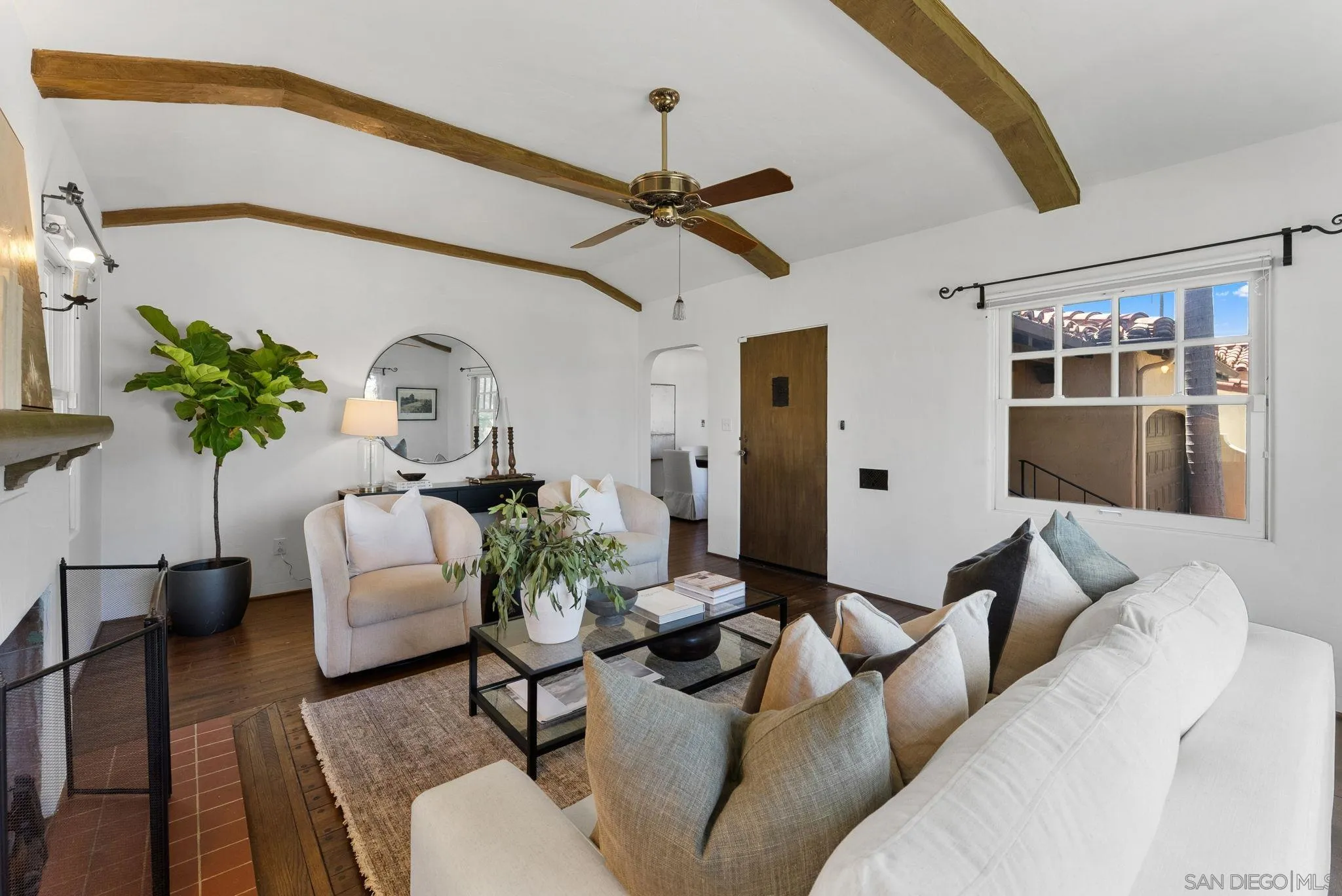 https://cdn.realtyfeed.com/cdn/127/250036678/2b6407921a4c1e4d5f24d8013775470a.webp