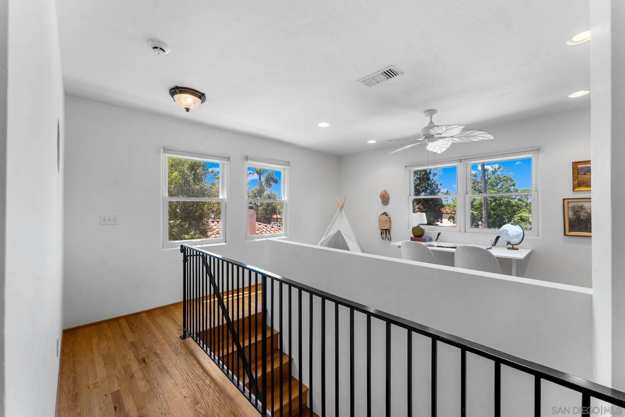 https://cdn.realtyfeed.com/cdn/127/250036678/30e398a2f5ef93a916eab87217ac3f59.webp