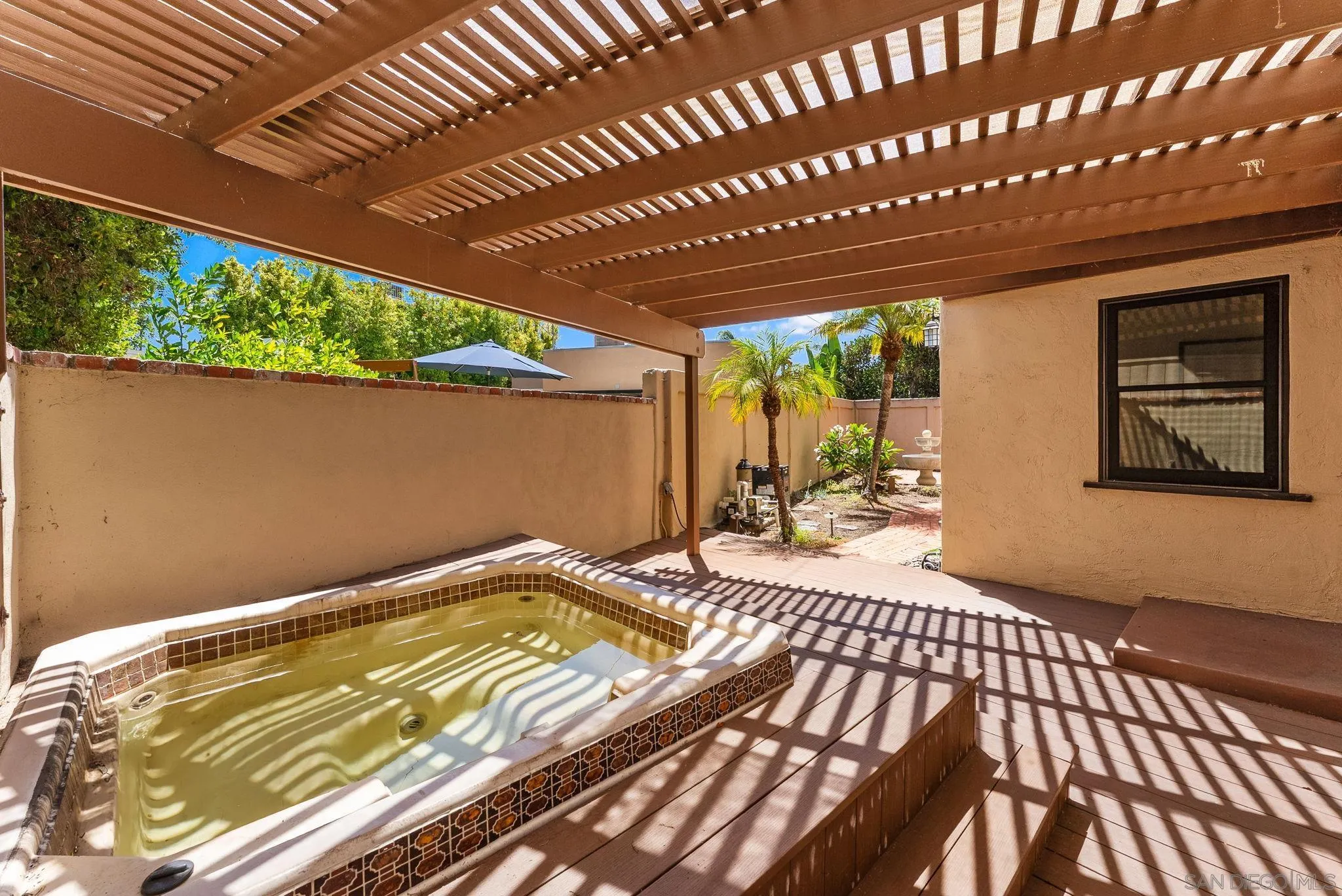 https://cdn.realtyfeed.com/cdn/127/250036678/5449a20cf244a1013eede53e06f97f24.webp