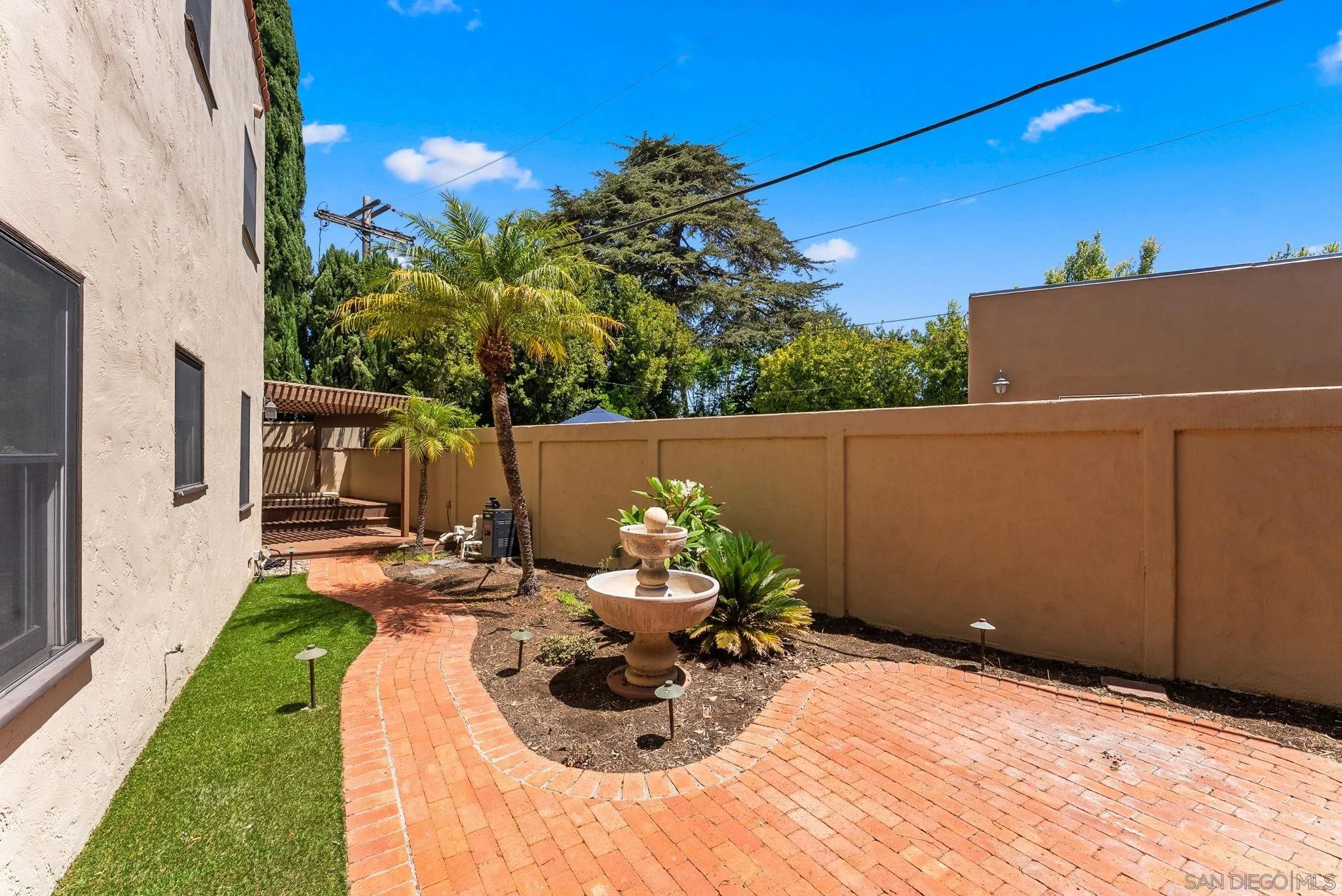 https://cdn.realtyfeed.com/cdn/127/250036678/6abd4849f0a98029dc322898cd2c1447.webp