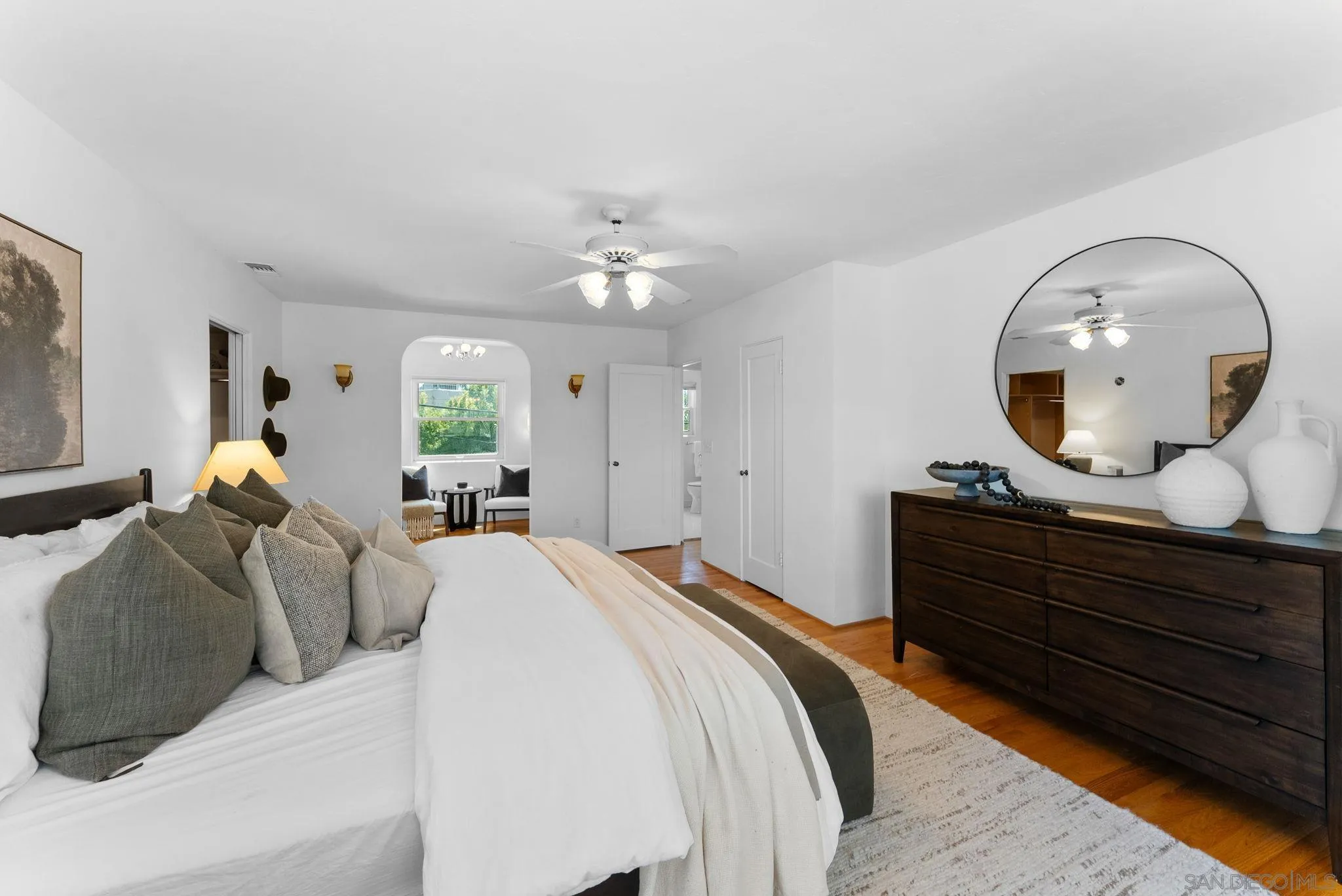 https://cdn.realtyfeed.com/cdn/127/250036678/fd37cdd92b675330c340b522bb647291.webp