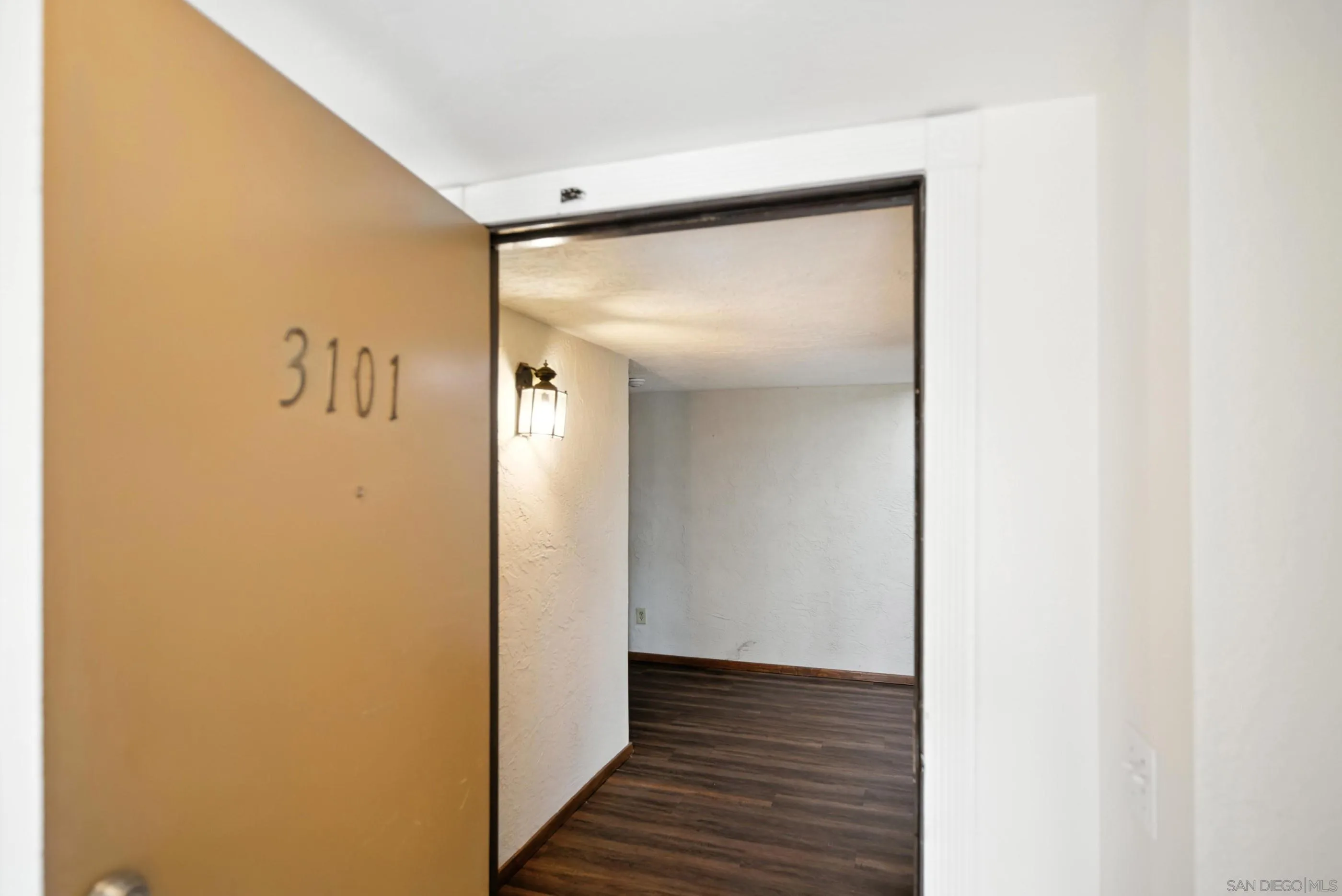 https://cdn.realtyfeed.com/cdn/127/250036679/69b8edd93f0f9d2e7ec5c3632a39bd90.webp
