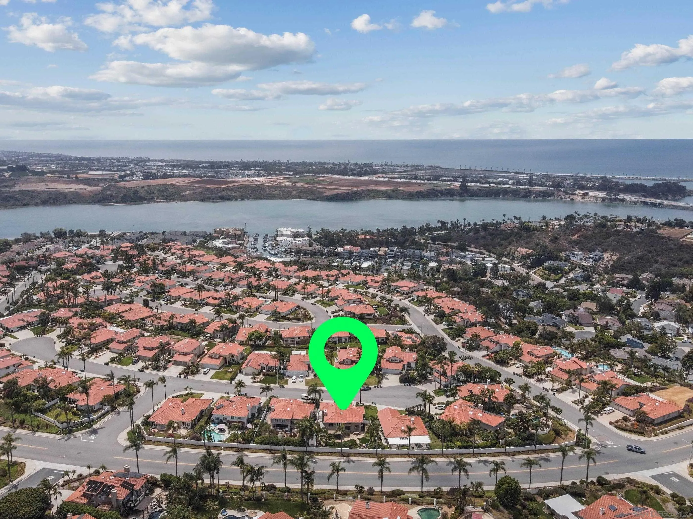 https://cdn.realtyfeed.com/cdn/127/250036684/1b6a02bfdc6cbbbb64c669b3673f57fc.webp