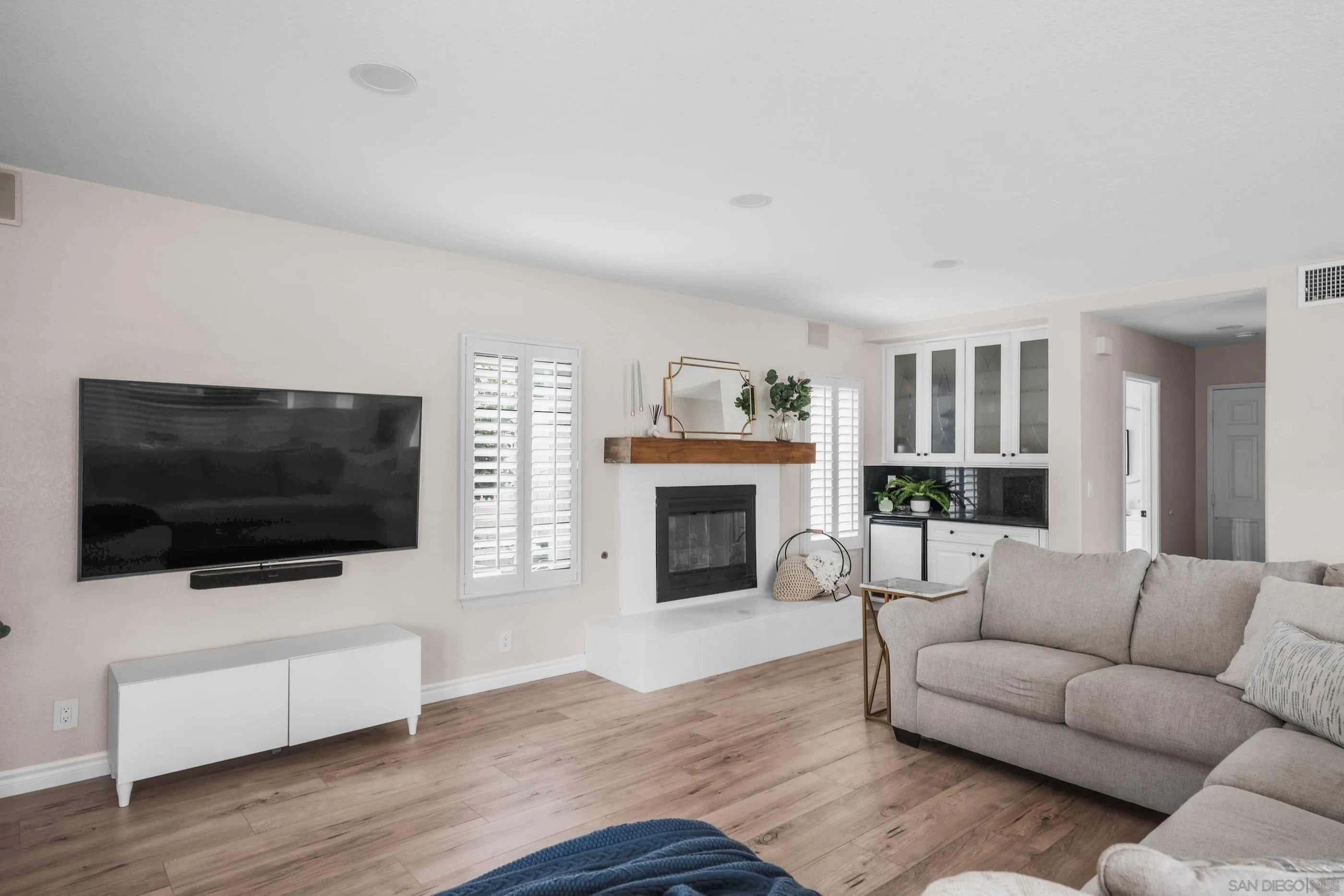 https://cdn.realtyfeed.com/cdn/127/250036684/38478ad9a1a8376db915ac4ebdd86fb0.webp