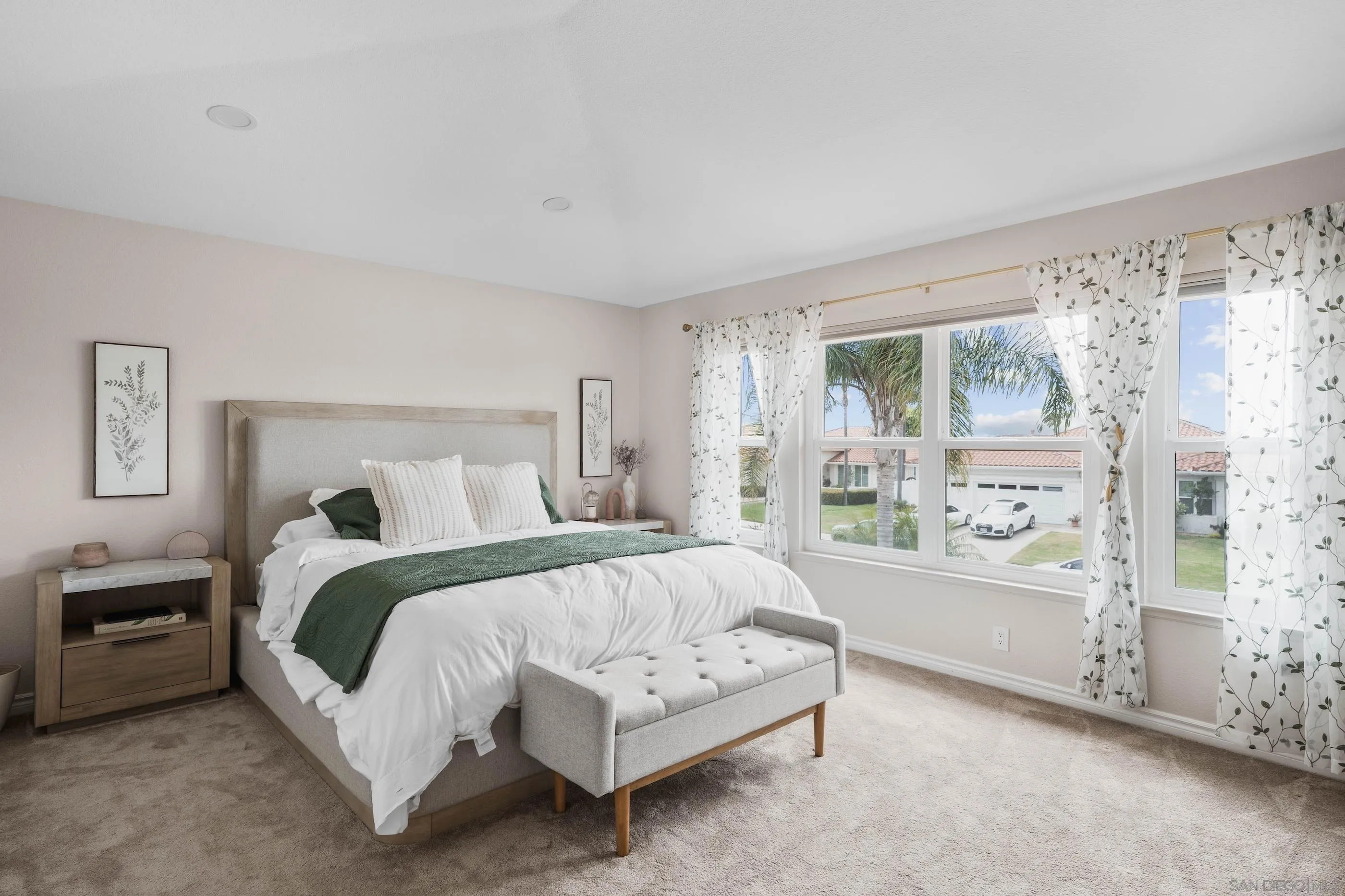 https://cdn.realtyfeed.com/cdn/127/250036684/75f9e7b92f86bb8a36c74957f6d1bb37.webp