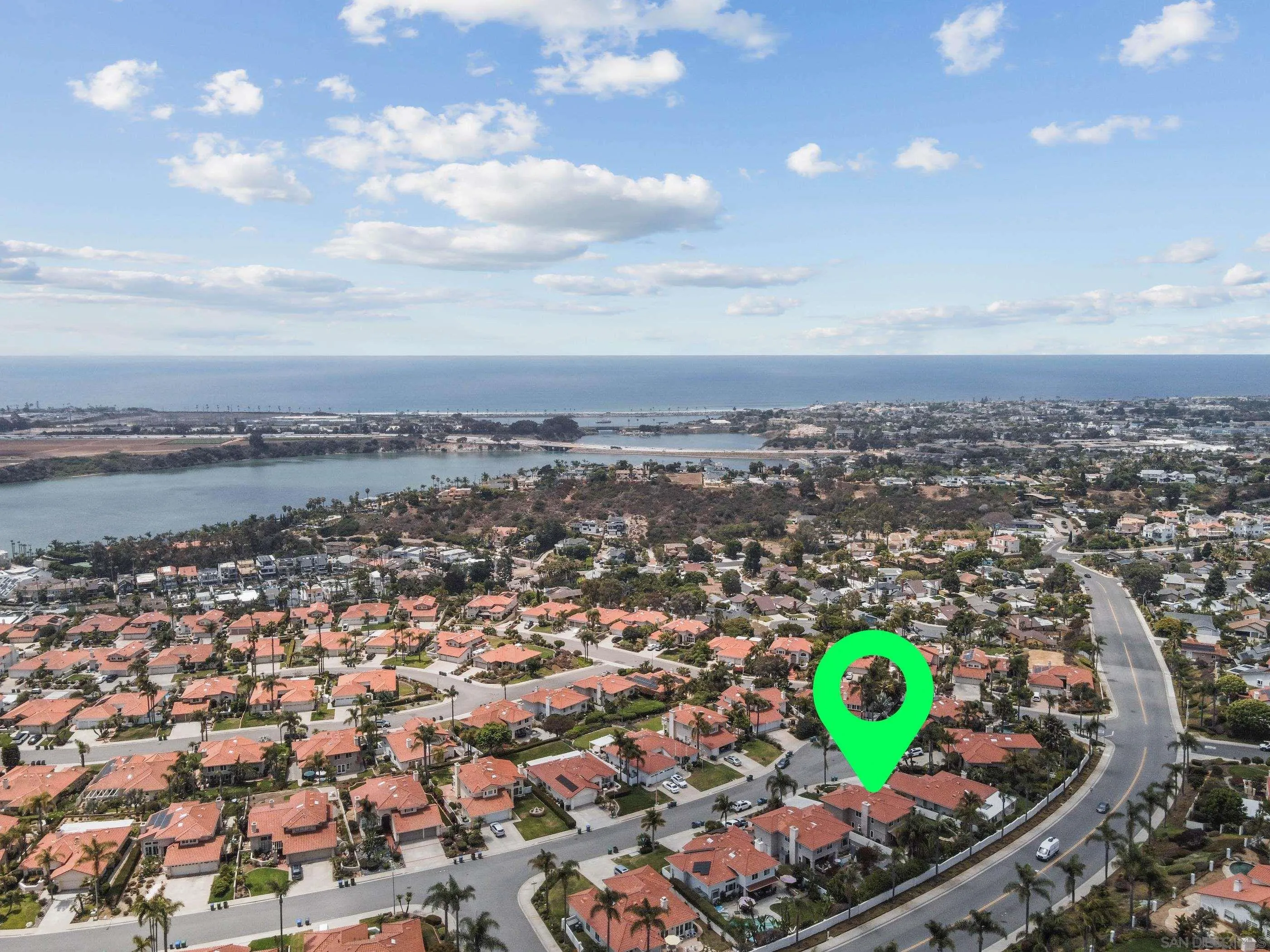 https://cdn.realtyfeed.com/cdn/127/250036684/7f0d966bc1b6805814561981a5c1c2a4.webp