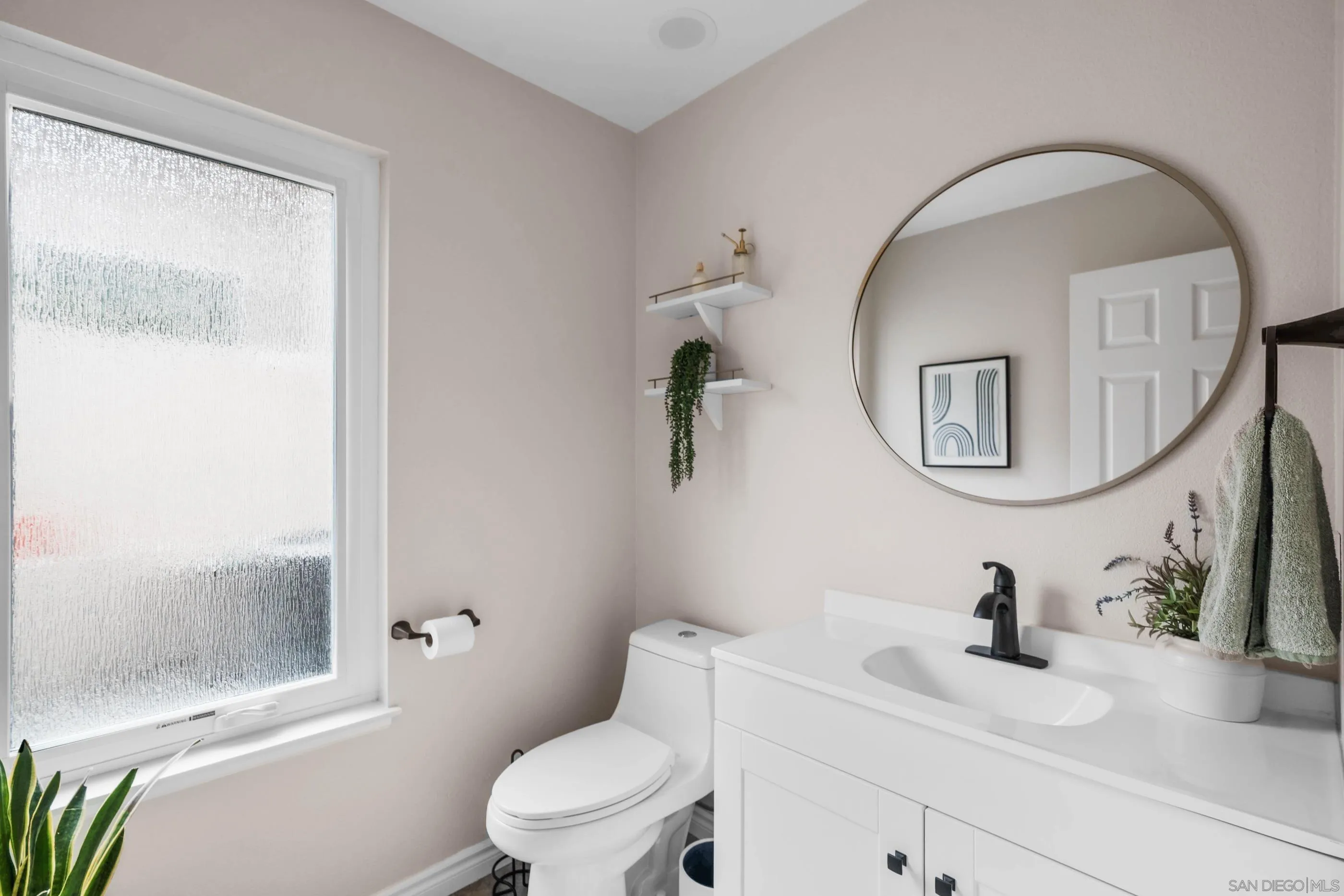 https://cdn.realtyfeed.com/cdn/127/250036684/903ac37f47f1c1947916bb530c7451d1.webp